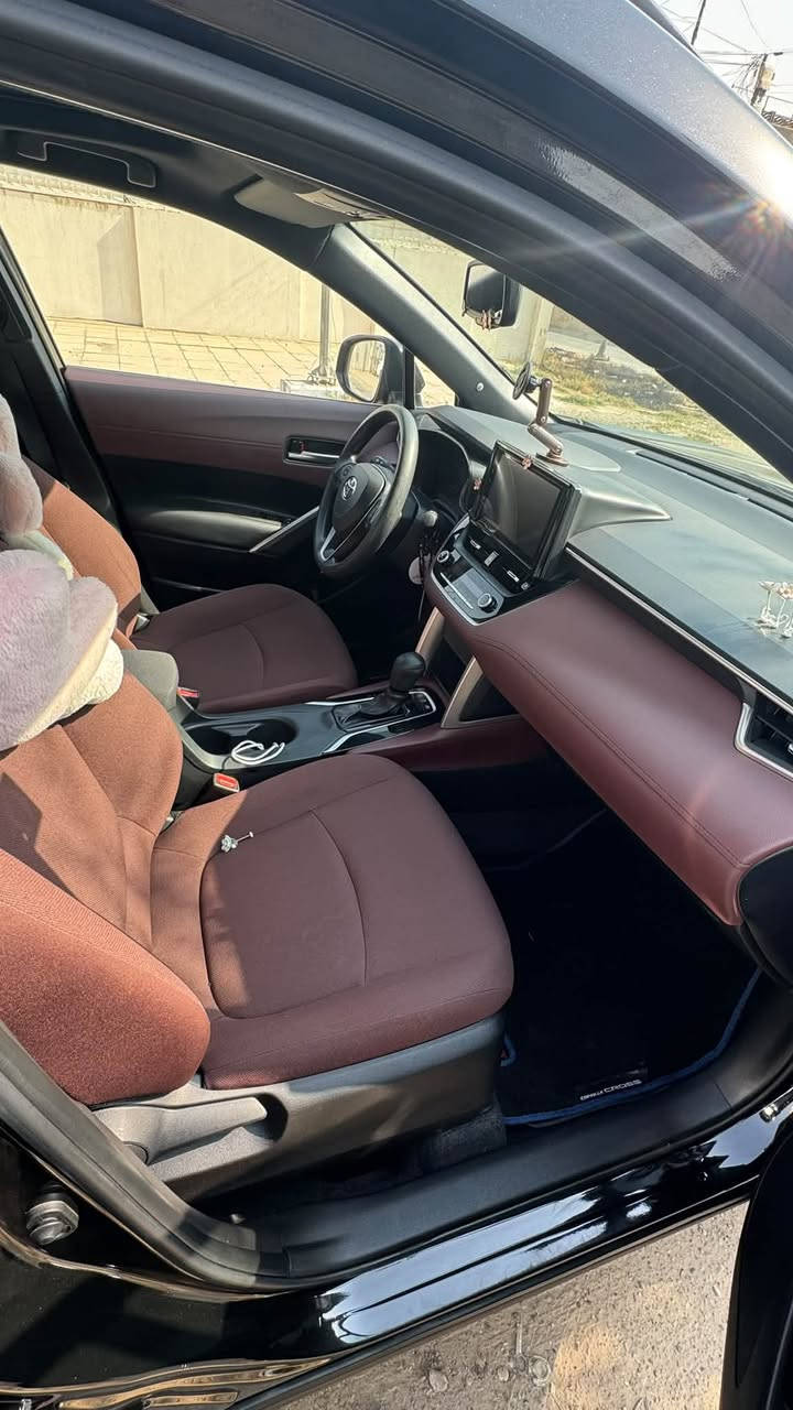 عندي كورولا كروس هايبرد موديل 24 
ماشية 7500 كيلو بس 
نظيفة بالكامل 
مكفولة من شركة Sas
رقم بغداد 
السعر : 31 مليون دينار عراقي 
للتواصل للجادين واتساب : 
***********

