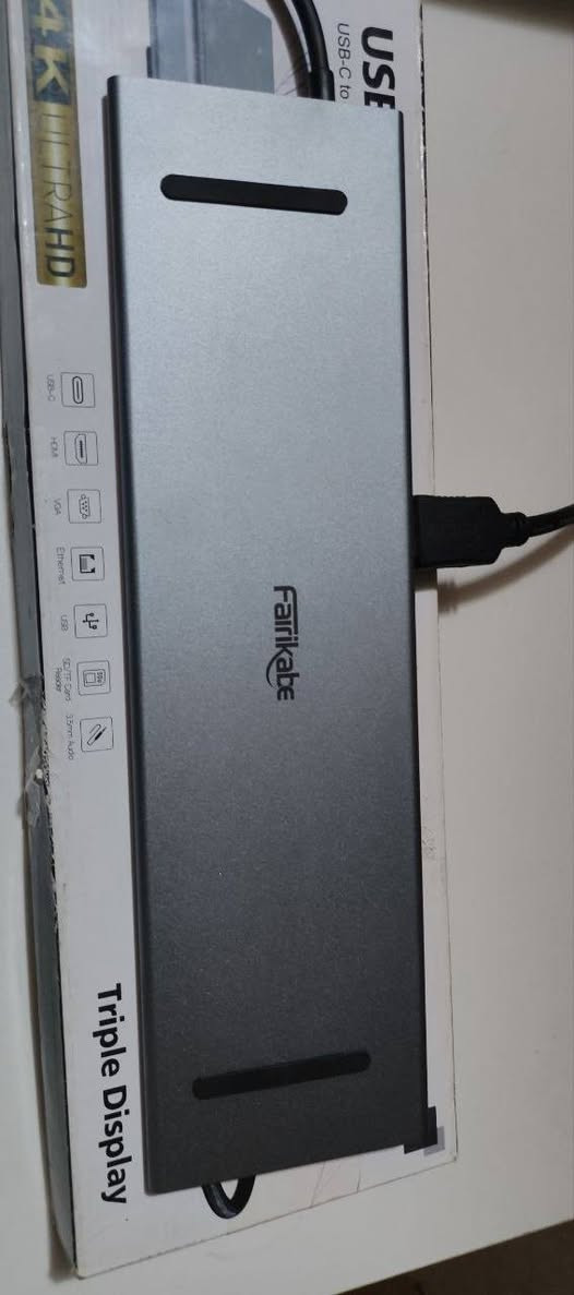جهاز يعرض من الموبايل الى الشاشه بدق 4k
تقدر تربط علي لاب توب تقدر تربط عليه فلاشات منفذ رام السعر 35 الف جديد غير مستخدم ***********
