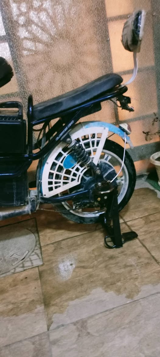 السلام عليكم
للبيع دراجة شحن نوع HIS حجم 16 مشي زين بريك زين باتريات منظومة 48 فولت 4 بطاريات قابلة للتبديل إلى ليثيوم يحتاجلها ادامة و تعديل تفاصيل صغيرة 
ال يجي وياها:
1.شاحنة
2. جوب جديد
3. زنجبيل شايله لان ما استخدمه و تركيبه سهل
للاستفسار واتس 
***********
