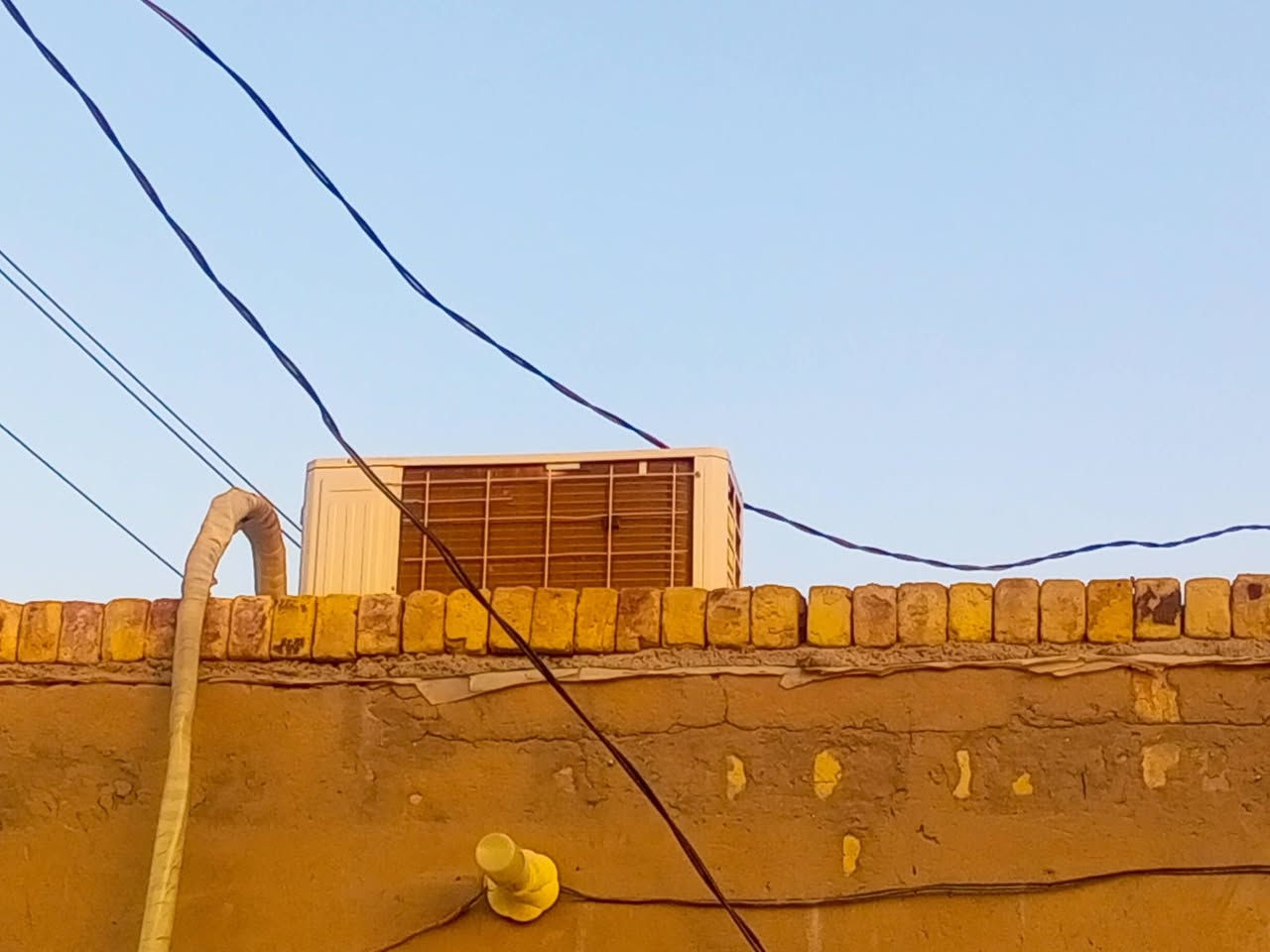 سبلت للبيع جديد شرط استخدام شهر بس 

يشهد الله اشتريته قبل صفر بيومين 

وهسة خلصت الزيارة صرت ابيعه 

نوع توسوت طنين وفوك ويشهد الله ورسوله اخذته 

بمليون و150 الف وهسة عرضته للبيع بعده جديد

عنواني الرميثة حي المهندسين بسايدين الجدد قرب 

مدرسة الثانويه العراقيه للبنين المدرسة الاهليه 

ارقام الهاتف 

*********** واتساب

*********** واتساب
