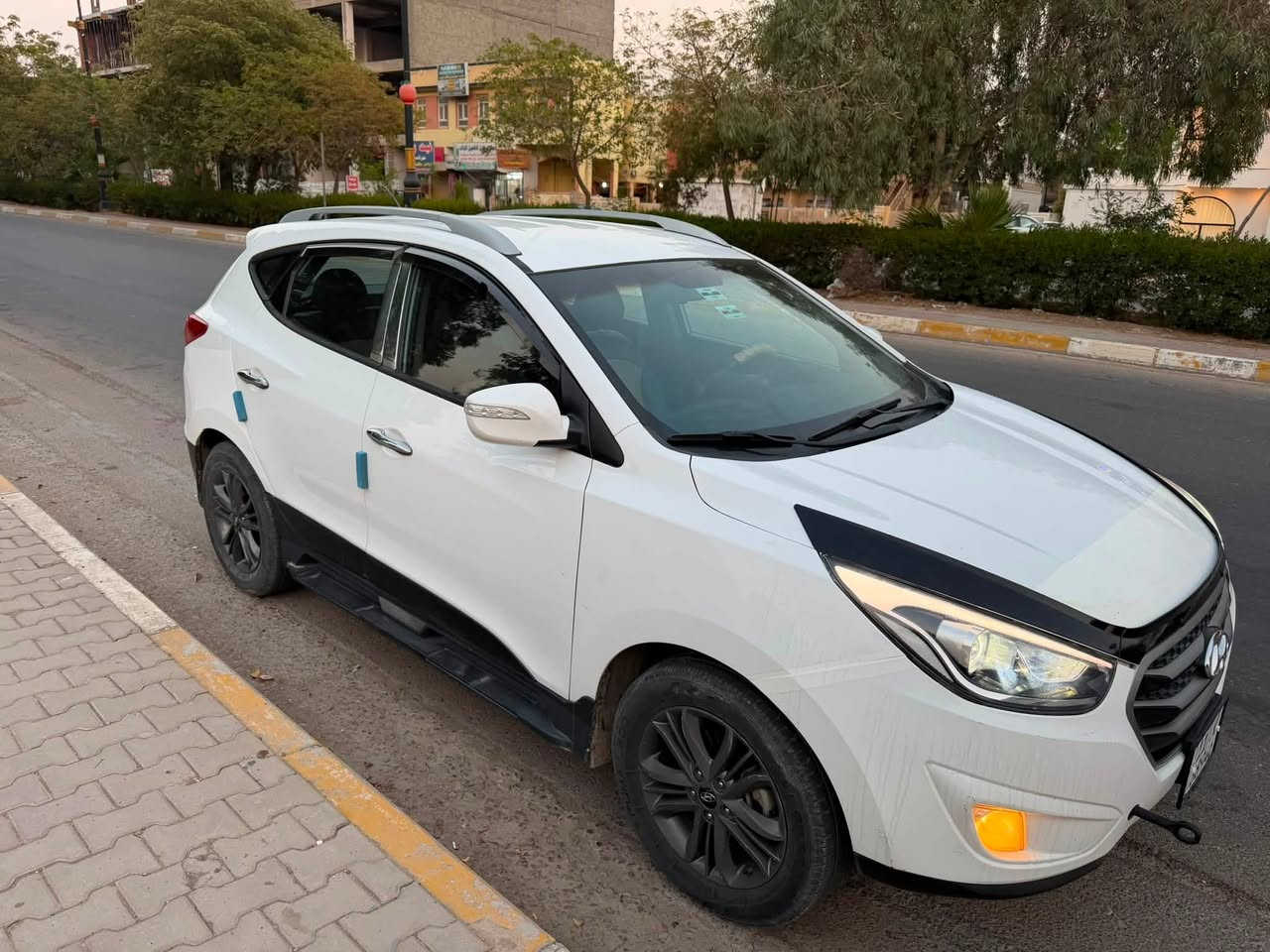 سلام عليكم توسان 2015خليجي
كفالة من صبغ بيها بارد بلجاملغ الخلفي كد شبر 

مكينة كير كفالة 

رقم بغداد الدولي 

سيارة مال جناي تخبل ما ناقصة كلشي 

تبريد ثلج ❄️ 

العنوان ديالى بعقوبة 

***********
