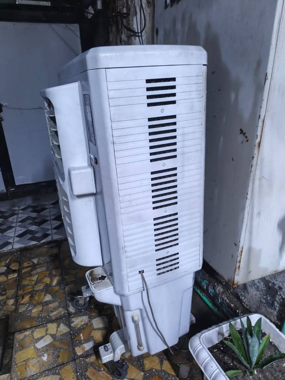 مبرده اخت الجديده حي ميسان
***********
السعر 80 الف النجف, العراق
