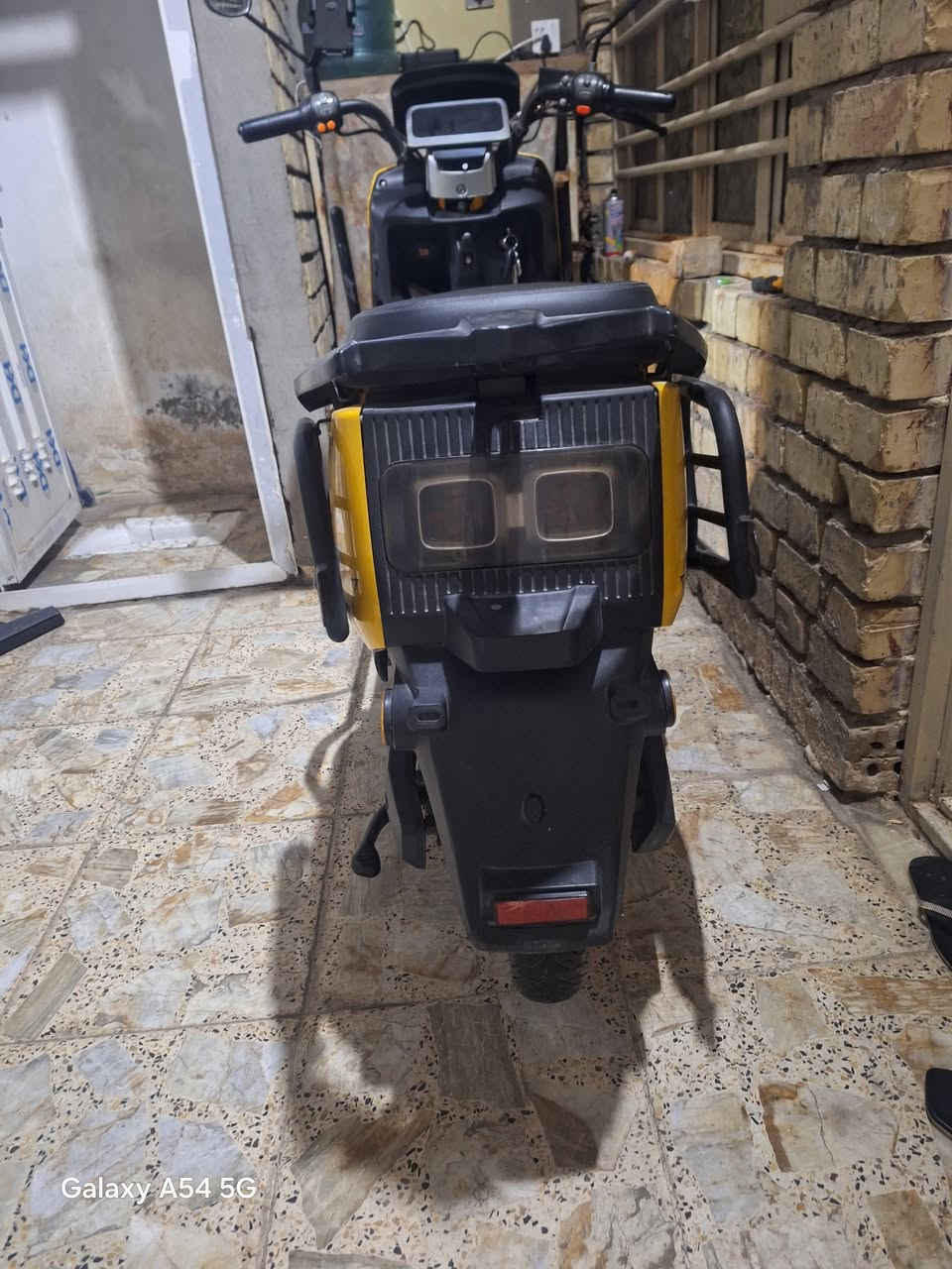 دراجه شحن للبيع ستعمال قليل ستعمال اقل من سته اشهر 5بطاريات شغاله سرعه ٨٥ اسمها ام عيون سعر 600الف بغداد لامين ثانيه ***********

نص مكتوب في الصور:
- Galaxy A54 5G