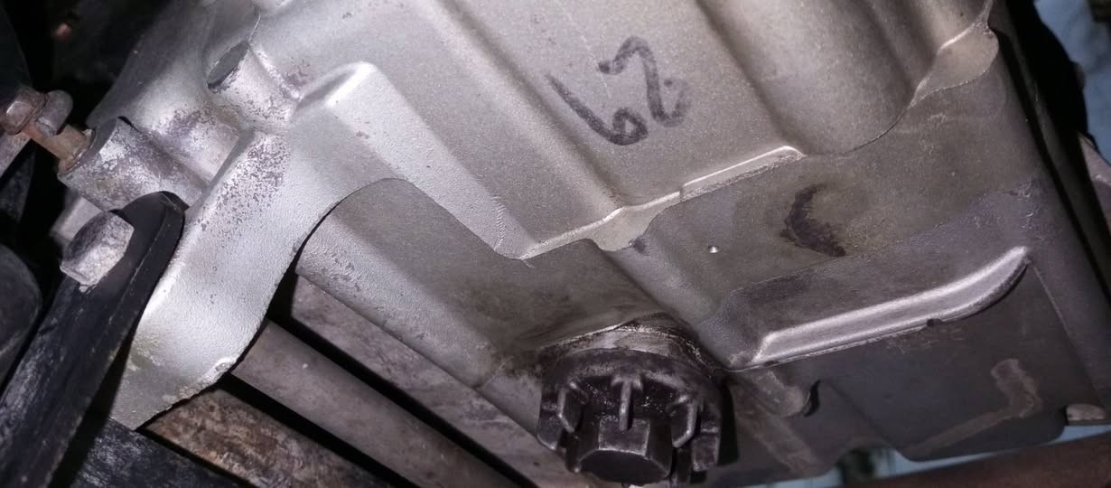 السلام عليكم ثعلب للبيع نضيفه كلش ما مبدل بي اي شي بيهه زوج كلجات رياضي من بره كلشي شغال وعله بلاد مكينه لا نضوح لا تبخير ولا تنقيض ناعمه كلش موس سلف هندرسعر 600وبيه مجال مكاني بغداد شعب اي ستفسار خاص او وتساب ***********
