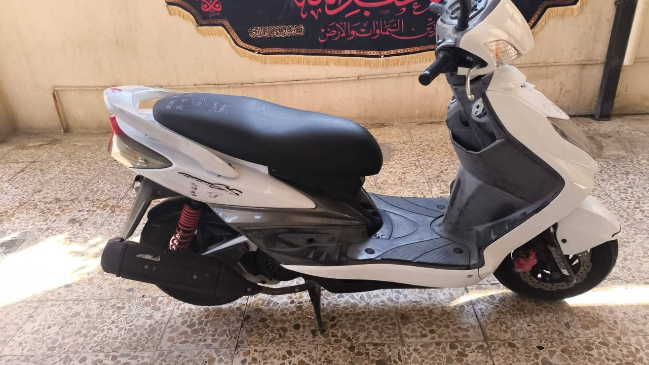 سلام عليكم دراجة سكنس فحل للبيع نوزل نضيفة قبل كم يوم شتريتهة رمبة بكاني بغداد المشتل  دراجة كلش نضيفة ما بيهة اي عطل تشوف وتحكم *********** سعر 850 وبيهة مجال كلش قليل
