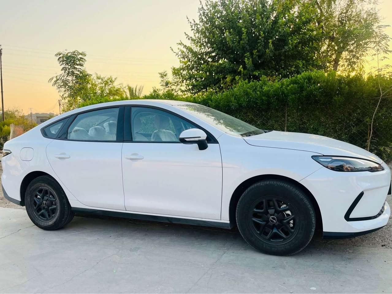 سلاوی خواتان لێبێت 
BYD sel 05  ویل عادی 
مۆدێل 2025 ناو سپی سەیارەکە 300 کیلۆمەتر رۆشتوە ٣ رۆژە بە سفری کڕدراوە پارەی رەقەم و هەموو شتێکی دراوە هەفتەی داهاتوو رەقەمی بۆ دەبەسرێت بەقەد دەرزیەک شوختی نیە سۆنەرەکەشیم داناوە نرخی 146 گەڵا و مەجالێکی برایانە 
*********** كركوك, العراق

