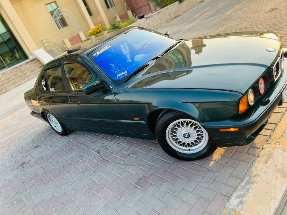 للبيع BMW 525i
حجم 525i اصل
 موديل 92
 محرك مسكر فانوس
 كير اوتماتيك
كير ومحرك شرط
رقم اربيل تحويل مباشر
 بجم عريض 
 تخم تاير جديد
 حداديه جديده 
فتحه سلايت
 تبريد شغال
سنترلك تقفيل
غرفه جديده 
بطاين 4 جديد
 كهربائيات مكفوله كلها شغاله
 كشنات جلد
 السياره مال جناي احلى من الصور
مكان السياره تكريت 
السعر 65 وبيه مجال
للستفسار ***********
