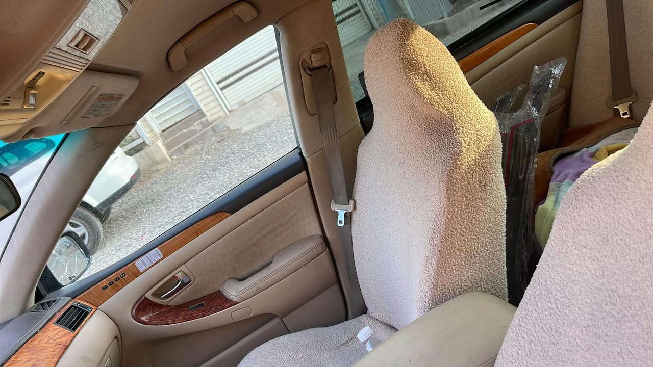 بەناوی خوای گەورە و میهرەبان
(تۆیۆتا ماجستە)  ٢٠٠٦
موس موس
فول بەس سڵاید نییە 
دەعم و بۆیاخی نییە بەس شوێن موسەکانی
ناو زەرد و سوکان کارەبایە 
تحدید سورعە 
چوار دووگمەیە 
دەبڵەکانی حوڕ کراوە 
40$$ قفلوو كوتاي يه تي ته له فون مه كه 
بوو معامه له 
***********
