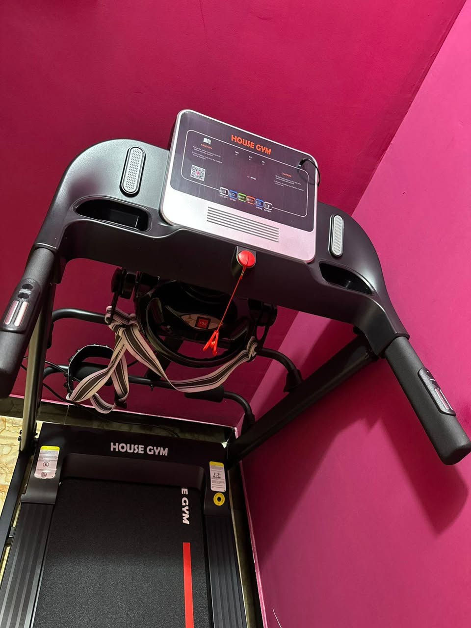 جهاز جري نضيف استعمال قليل جدا يحمل 145K
السعر/330 الف
المكان /شهداء البياع قرب مدرسه الفيحاء 
للاستفسار /***********
