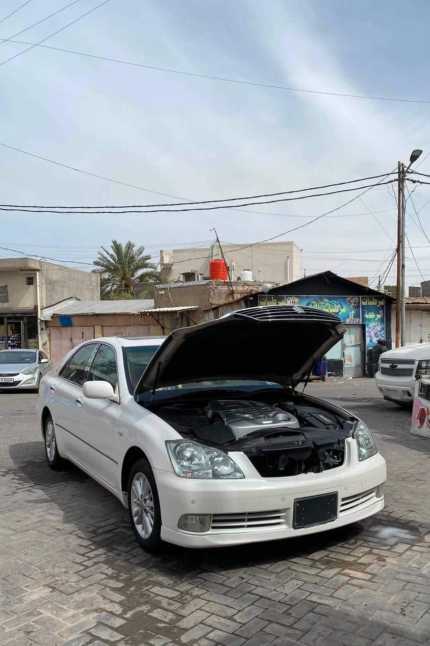 سلام عليكم
سياره شاهينه 2004
مسجله رقم بصره بسمنه تحويل ثاني يوم
لسياره نضيفه جاهزه تبريد حداديه مكينه كير كامله 
دكمتين شاصي82 لسياره فتحه لمكينه 6
بصمه بعد معروفه مواصفاته ....
مكانه بصره 
للتواصل ..***********

السعر 170وبيه مجال
