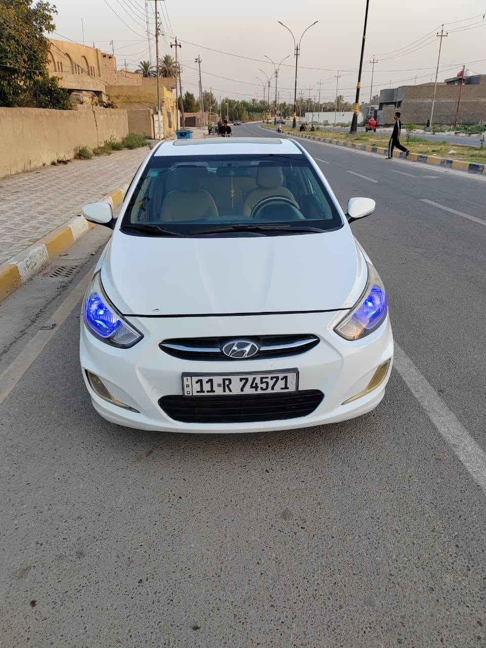 سلام عليكم اكسنت خليجي مديل 2016 فول مواصفات رقم بغداد انكليزي باسمي مكينه 1600 دوش تبريد ثلج تتدفئه  فتحه سلايت اشاير بلمري تحكمات استيرن ويل كب كروم شاشه بلاديه سياره جاهزه وحلوه السعر 95 وبيه مجال بسيط مكان( كربلاء طوريج ) ‏‪***********‬‏

