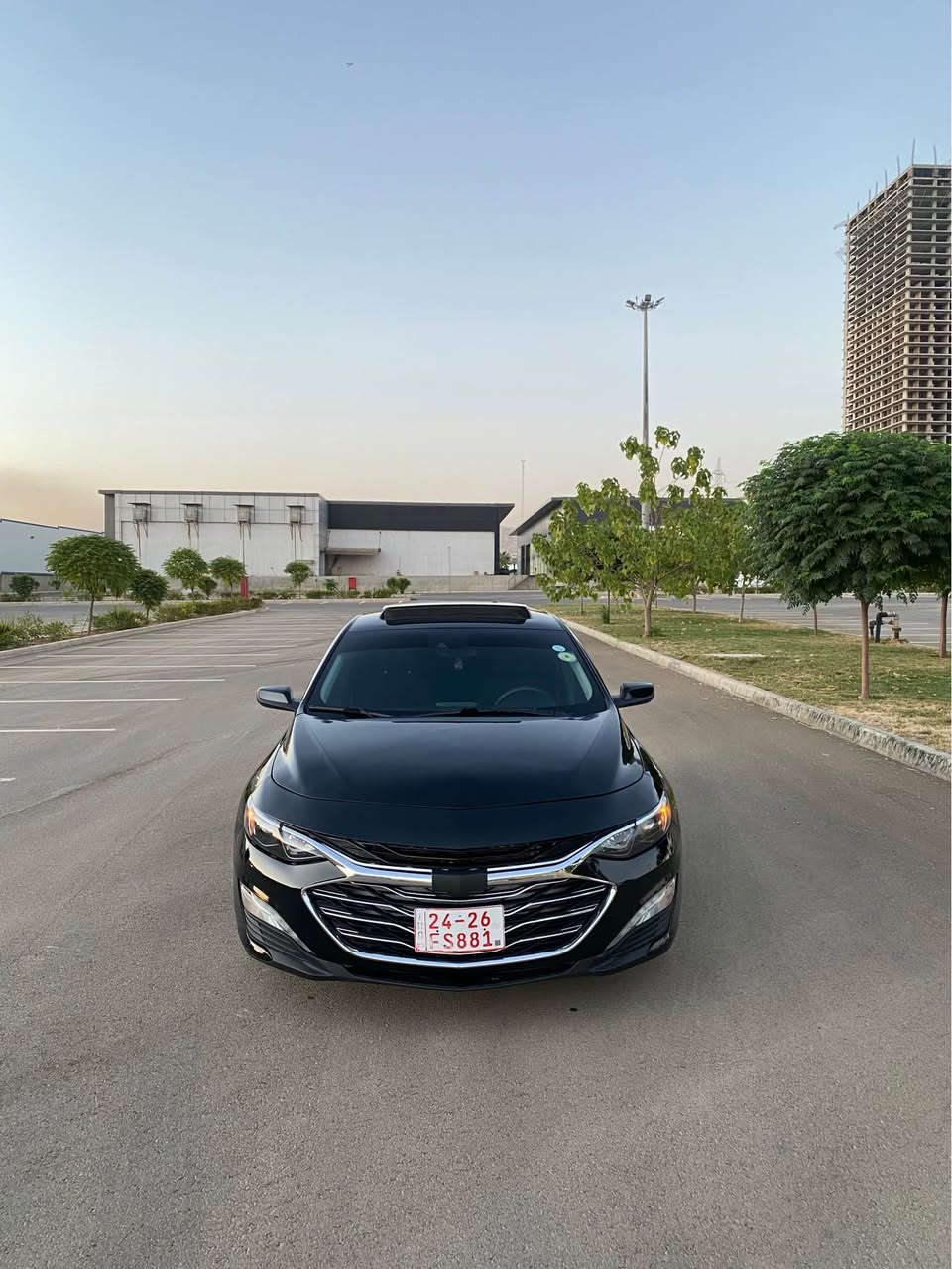 Chevrolet Malibu 2024 LT 🖤🔥

فول فول مواصفات 
الموديل: 2024
الفئة: LT
المحرك: 1.5 لتر تيربو، 4 سلندر
القوة: 163 حصان
الشاشة: لمس 8 إنچ
فتحة بانوراما
كاميرا خلفية
حساسات ركن خلفية
تشغيل بصمة + تشغيل زر
تشغيل عن بُعد
مثبت سرعة
تكييف أوتوماتيك
مقاعد أمامية مدفأة
مرايا كهربائية قابلة للطي والتعديل ومدفأة
إضاءة نهارية LED
نظام المحافظة على المسار
تحذير الاصطدام الأمامي
فرملة طوارئ أوتوماتيكية
تحذير المشاة أمام السيارة
مثبت مسافة الأمان
إضاءة عالية أوتوماتيكية
نظام مراقبة ضغط الإطارات
نظام ثبات إلكتروني

سيارة ب سعر بلاش بلاشش فول مواصفات 
فتحة بانوراما 
سيارة ماشية ٥٦ ميل تقريباً 
لون أسود القطران 
ضررها جاملوغ و ربع بونيد صبغ بدون نقطة دواخل 
سعرها 118$ ورقـــة و مجال خفيف 🔥
للأستفسار اتصل على هذا الرقم 
كورك-واتساب 
*********** سميل, دهوك
