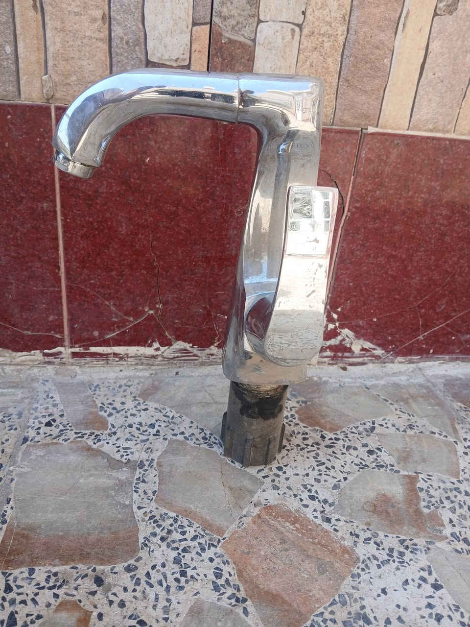 خلاطات كروم الأصلي ثقيل جدآ سعرهن 75
***********
