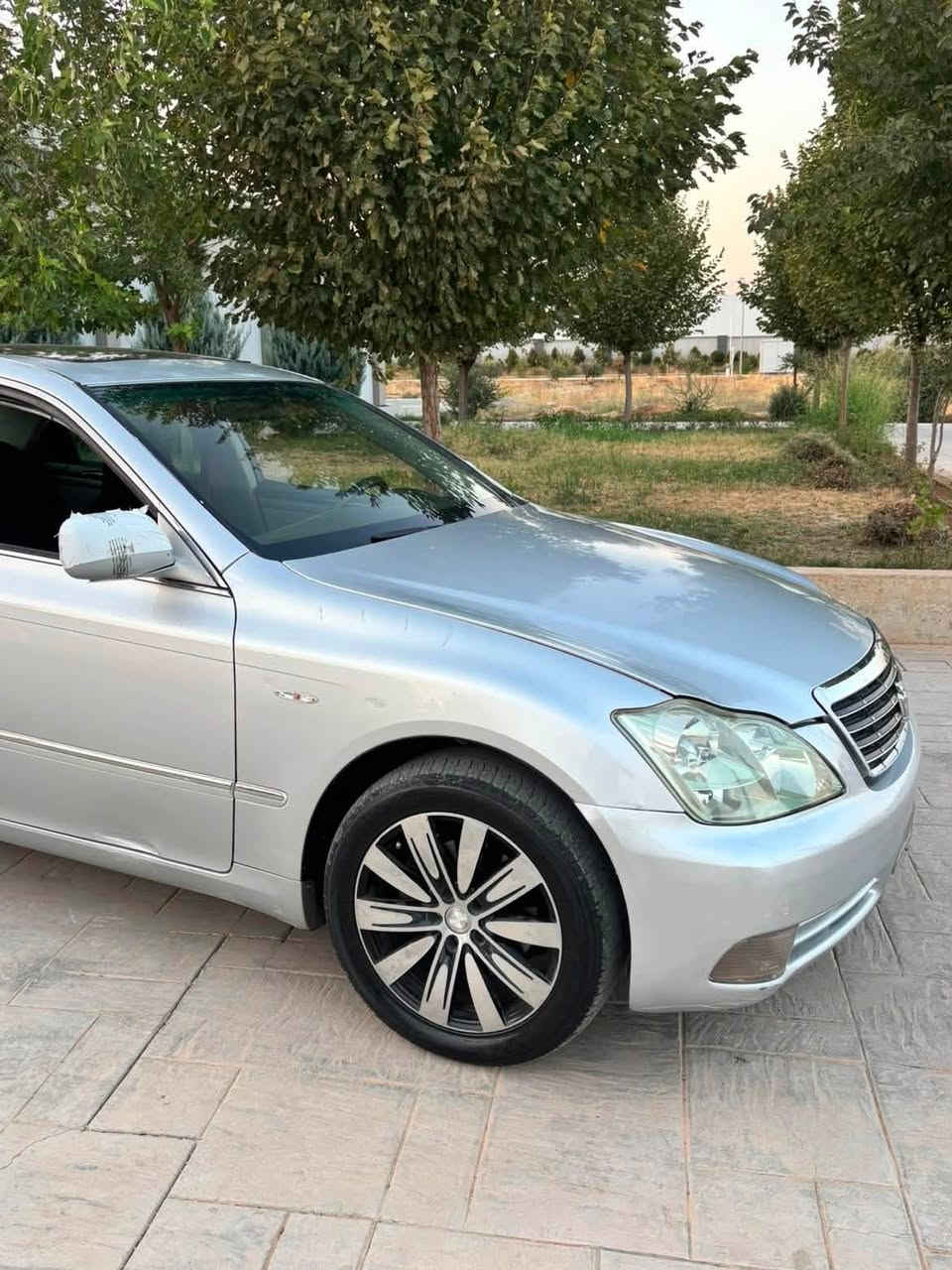 سەرەتا بەناوی خوای گەورە
شاهینە بڕاوە بڕاوە کۆد دار گێڕ. و مەکینە و تەبردی بە شەرت ٢ دووگمەی ١٨٢ گەورە بە گەورە بەسمە و کامیرا 
کەڤەر و شەنسی بە شەرت دەعمو لیدراوی نییە ٤ تایە و ویلی لۆکی لە ژێرایە سەقفی شوشەی شوین سلیمانیی 
سعری ٤٠ گەڵا و معامەلەیەکی برایانە ژ.م ***********
هەموو شتیکی لەسەرە
