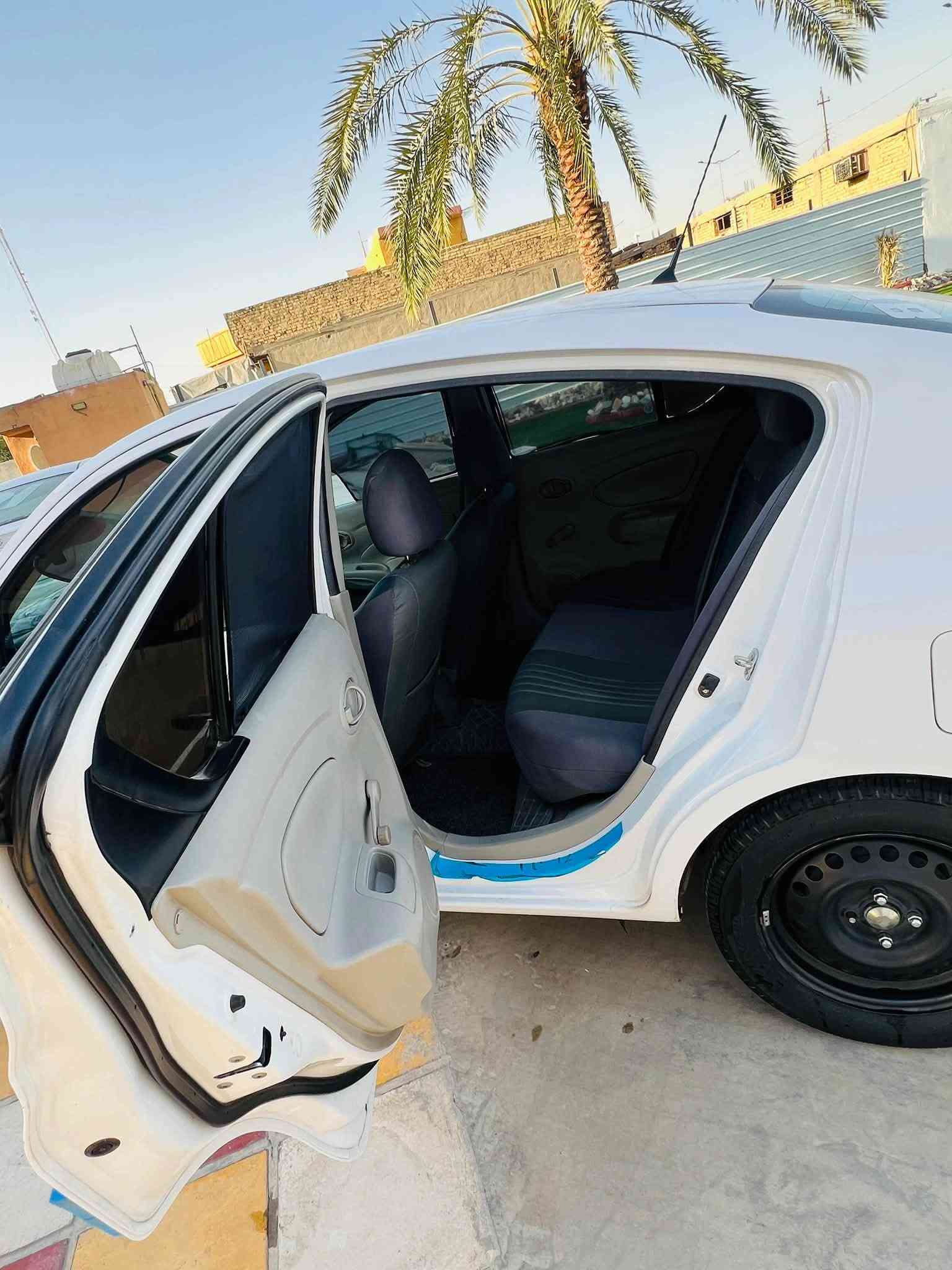 السلام عليكم 
نيسان صني هندي 2021 للبيع بيها فقط قطعتين تبديل بنيد +جاملغ بدون دواخل سيارة مناقصها برغي خير من الله كير محرك تبريد شرط تايرات جديد باتري قبل سبوعين كوري الاصلي سيارة جاهزة. العنوان بغداد المدائن 
رقم الهاتف.  ***********
***********
السعر 92 وبيها مجال
