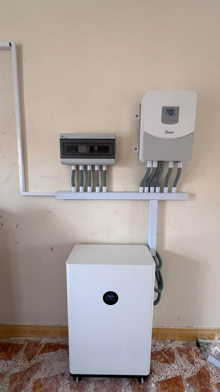 منظومة شمسية • 8 ألواح جينكو 620W • انفيرتر 6.6kW