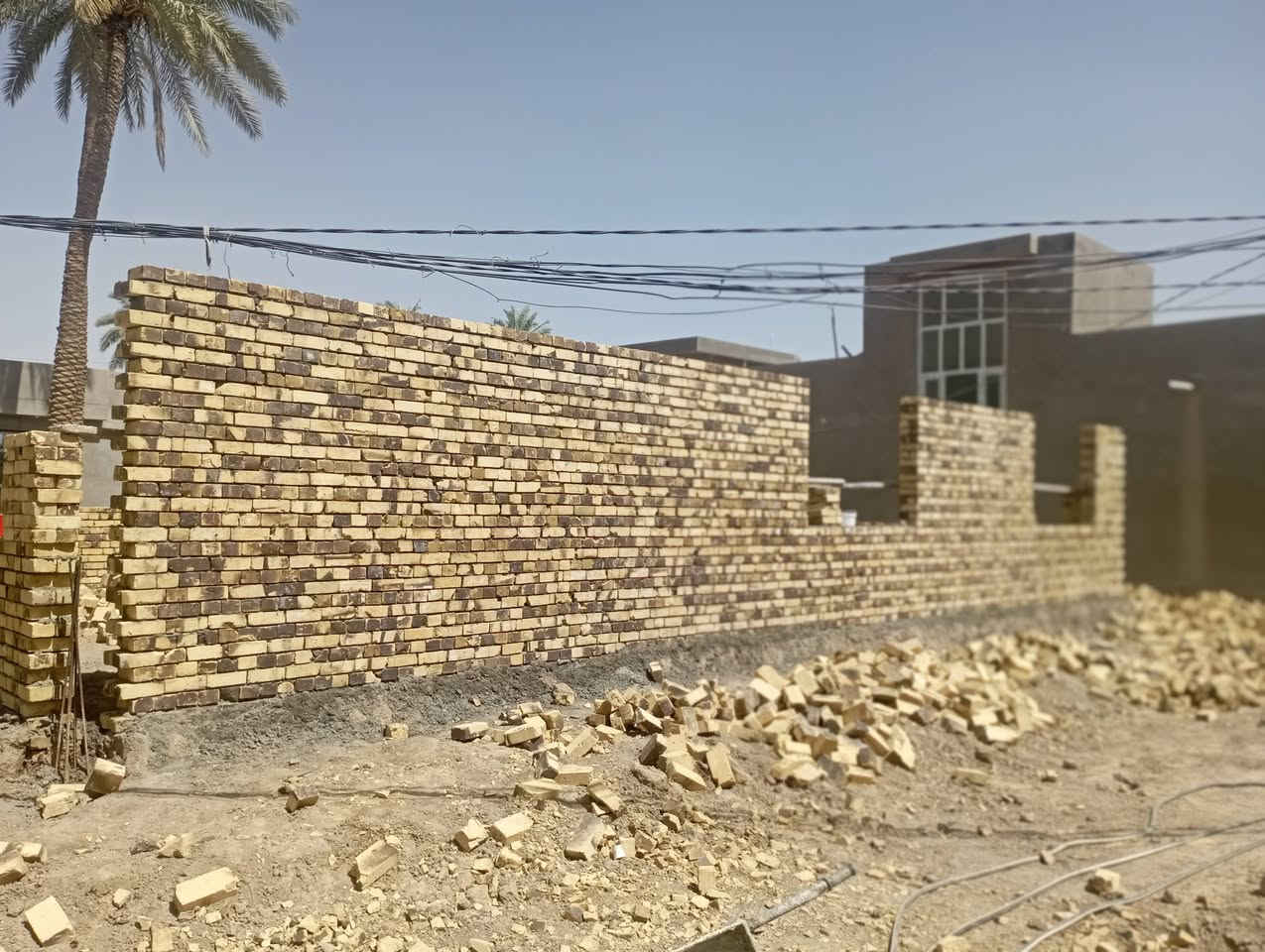 خلفه  بناء شغل فول نضافه وزن عداله الاتزام بل  عمل تنضيف البيت بعد كماله  ***********
