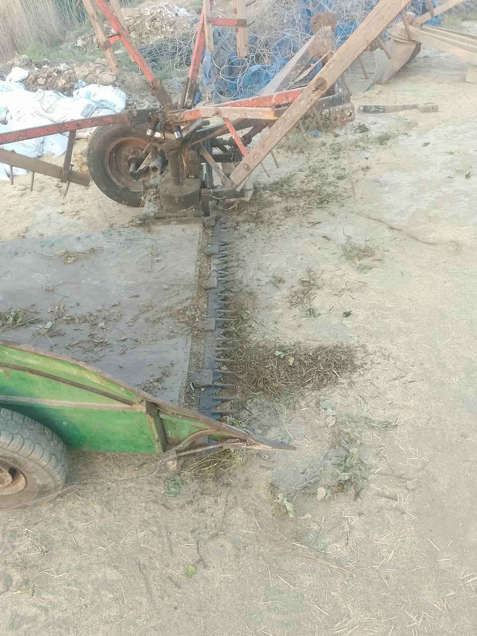 حاصودة للبيع نضيفة حيل خير من الله 
***********
