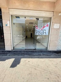 محل للإيجار …… محل للإيجار   يوجد محل للإيجار نظيف جدا وجاهز .  العمار...