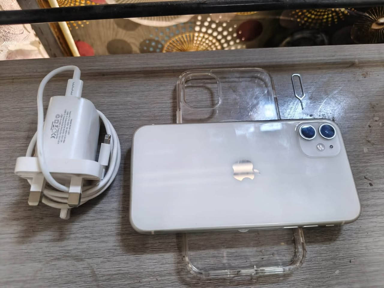 ايفون 11 📱
ذاكره 64 👌
بطاريه 72 ما يصرف🔋
جهاز شخط مابي وما مفتوح ركز 👏

ويا شاحنه اصليه 20 واط 
وكفر ماكسيف 🪼

تلفون ضمان يوم كامل وعل فحص ⭐️
225 )قفل ربع ما ينزل بدون عمله 🔓
مكان نجف او كربلاء 🩶
وتساب وخاص موجود ***********
