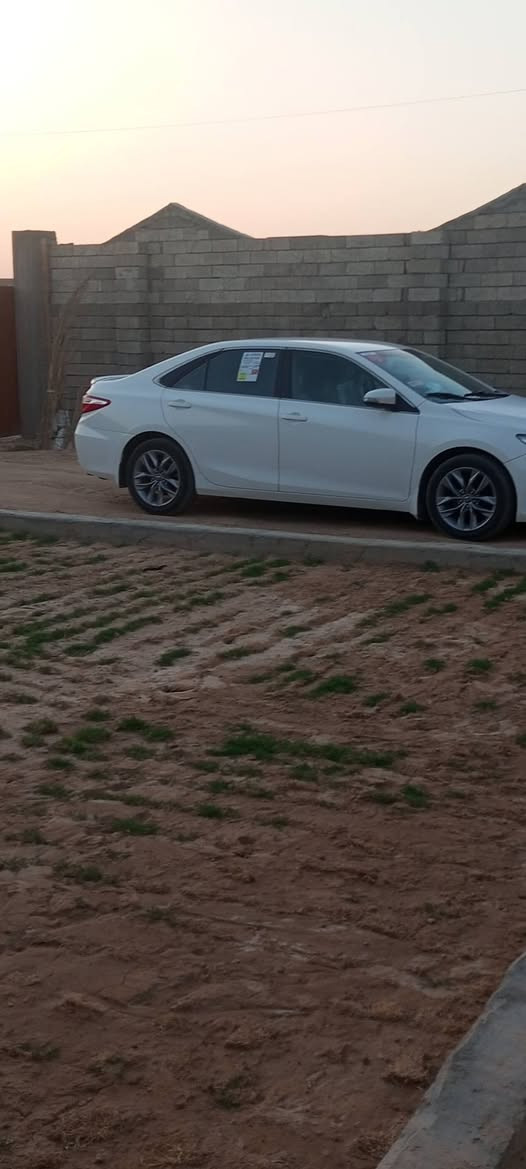 السلام عليكم
للبيع

كامري
خليجي 
موديل ٢٠١٧
فئة GL
لون ابيض ثلجي 
رقم اربيل 
سنوية لل 28
كير شرط  محرك شرط 
ماشية 100
السعر خاص 

مكان صلاح الدين بيجي ناحية الحجاج
للاستفسار ***********
