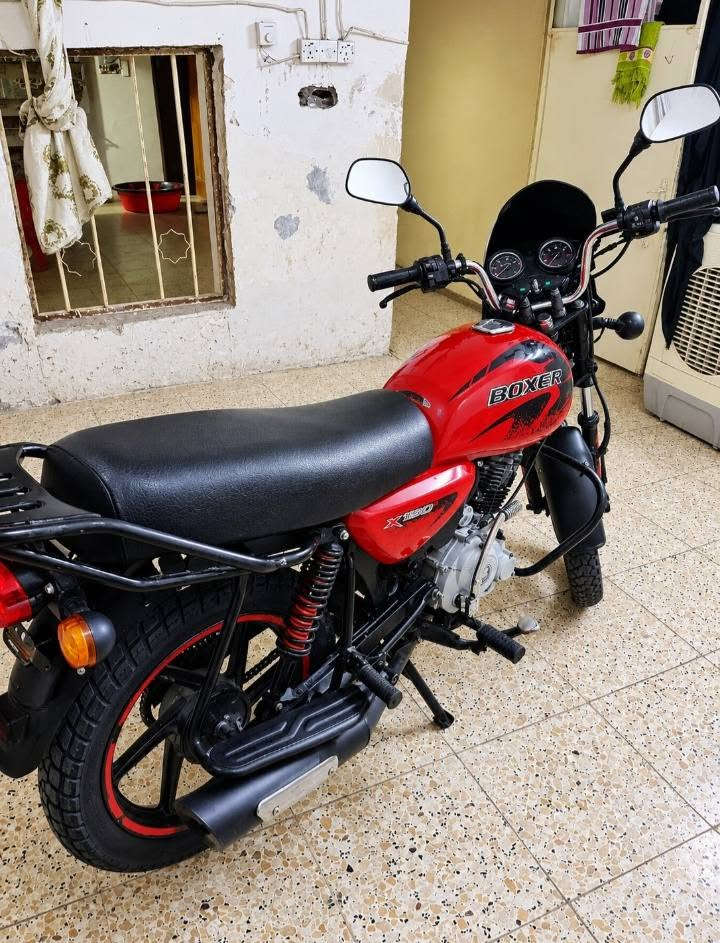 لا سلام عليكم بوكسر موديل 23 بدون رقم نضيفة دراجة بل قصط علا ماستر رافدين فقط وترهم بيع بل نقد مكان بغدد الكرخ دراجة جديدة راغب بل شراء يتصل ويدالل *********** مارد مازنجر شباب  دراجة ماشتغلة دالفري ستعمال شخصي حتة بانزين مابيهة متروكة بل بيت
