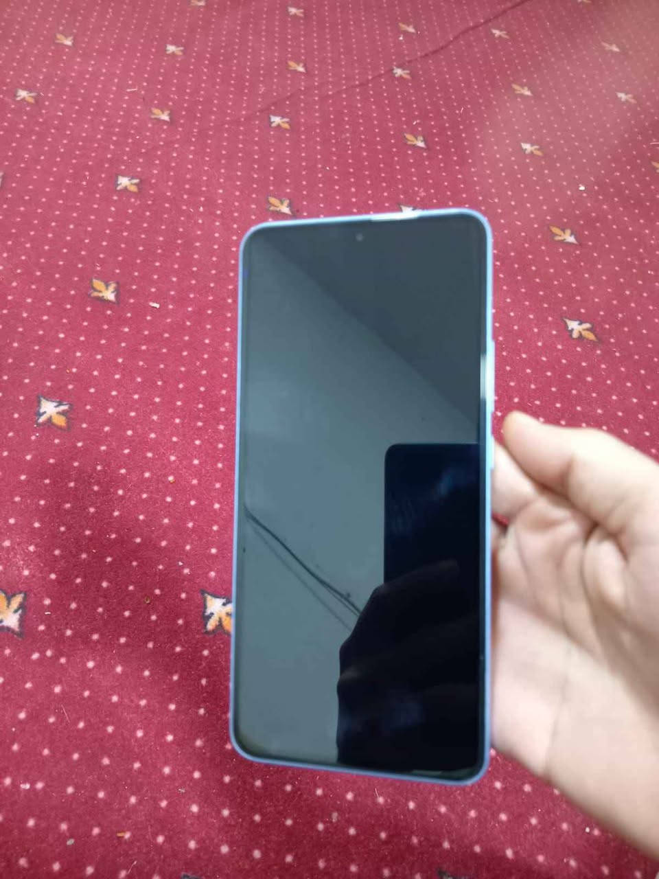 هاتف Xiaomi 13T Pro:🛑 بدون ملحقااات 🛑
المواصفات 
 * الذاكرة: 256GB تخزين مع 12GB رام.
 * الشرائح: يدعم شريحة مادية واحدة (Nano-SIM) بالإضافة إلى eSIM (الشريحة المدمجة).
 * الأداء: معالج MediaTek Dimensity 9200+ القوي.
 * الشاشة: AMOLED بحجم 6.67 بوصة وبتردد 144Hz.
 * البطارية والشحن: 5000mAh شحن خارق بقدرة 120W.
 * الكاميرا: ثلاثية بدقة 50MP بالتعاون مع Leica.
وحش الألعاب 120 فريم ببجي 🎮🔥
السعر 320 وبي مجال بسيط 
مكاني كربلاء الطاقة
رقم الهاتف *********** كربلاء, العراق

نص مكتوب في الصور:
- الإعدادات الحساب عناصر التحكم الرسومات الجرافيكية مفاتيح التحكم الحساسية الالتقاط نقطة التصويب والمؤثرات الصوت ورد فعل اللمس الإشعارات صوصية والاجتماعية تفضيلات الرسوميات مخصص معدل إطارات أفضل متوازنة رسومات أفضل معدل الإطارات: مرتفع الرسوميات: عالية الدقة Hub معدل الإطارات: اكستريم+ الرسوميات: متوازنة ساحة الانتظار معدل الإطارات: ألترا إكستريم الرسوميات: سلاسة فائقة القتال القتال ساحة الانتظار المنزل HUB الرسوميات تفضيلات معدل الإطارات إعدادات معدل الإطارات معدل الإطارات الحالي: 120 (إعادة التعيين لاستعادة إعدادات الرسوميات الافتراضية) إعادة ضبط الرسوميات