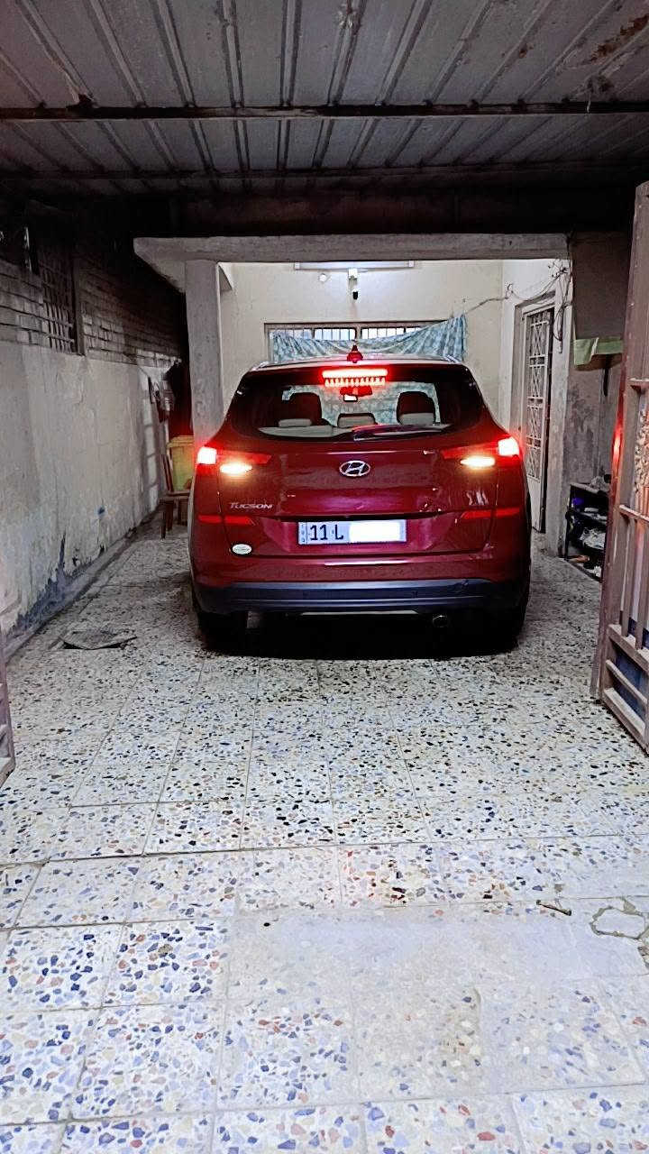 السلام عليكم
هونداي توسان ١٩ امريكي رقم بغداد انكليزي باسمي لون ماروني حادثه بنيد و جاملغ كما موضح بالصورة السياره جديده بمعنى الكلمه ماشية ٤٣ الف ميل ترابها زيرو سيارة نشطة وجاهزة من كلشي تخم تاير قبل كم يوم شديت تبريد ثلج تحكم استيرن جهتين شاشة اندرويد متعددة الوظائف كروز سرعة رادار أمامي تحديد مسار  طريق منحدر حساس خلفي حساس تايرات هاند ابريك بصمة كاميرا خلفية منضومة زنون انظمة قيادة اوتو هولد درايف مود اسبورت منافذ شحن تحكم مرايات جانبية سبير بلادي ما نازل حتى كتلوكات وعدة طبابة الشركة بيها 
السعر/ 138وبيها مجال للشراي 
للاستفسار / ***********
العنوان/ بغداد الشعب حي اور

