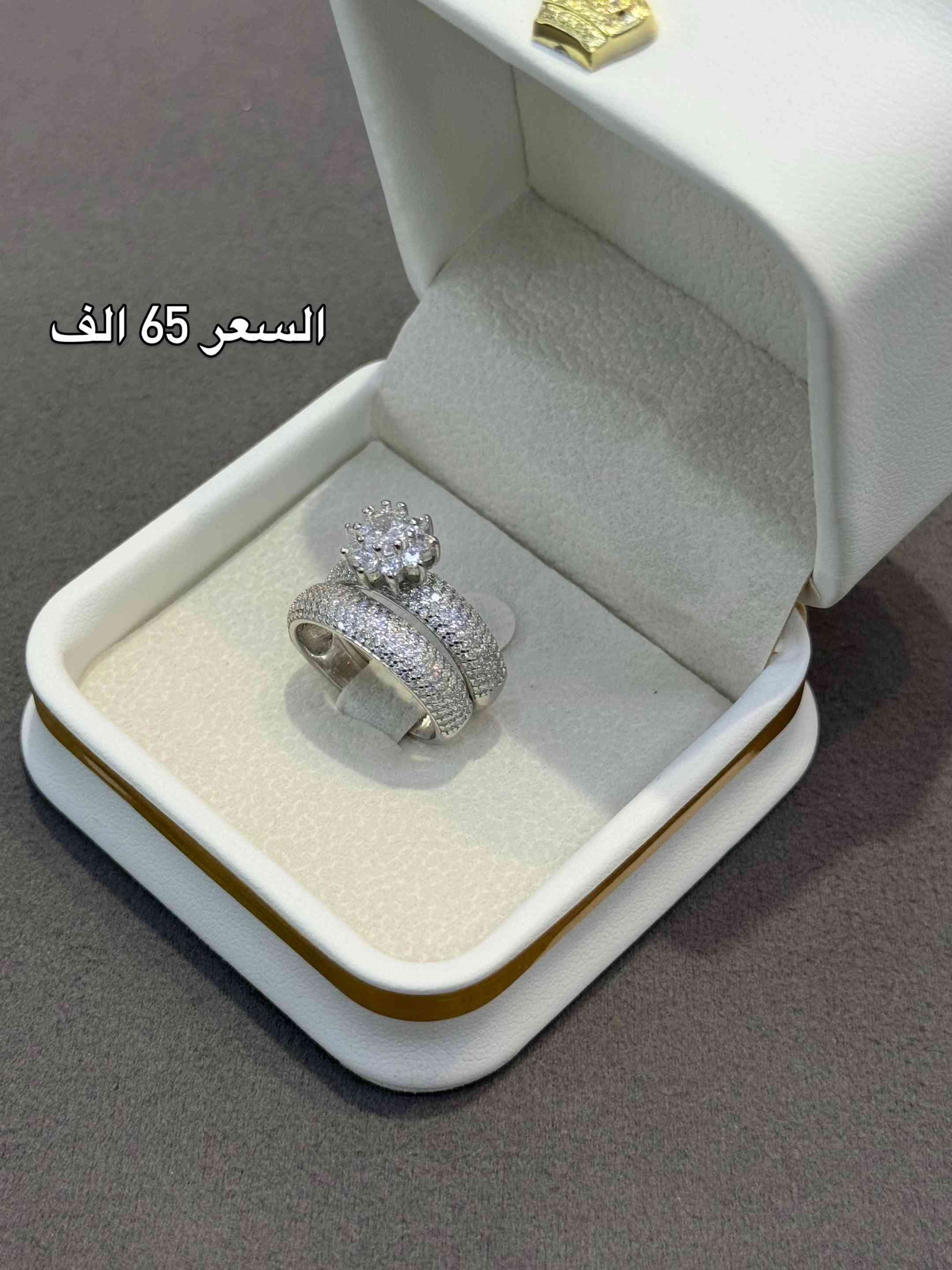 تميزي باطلالتك معنا ✨  الفخامه والجوده العاليه 👍✨ العنوان الديوانيه/سوق التجار/ شارع الصفافير  يوجد توصيل الى كافه محافضات العراق🛵🛵 ***********/*********** #ساعات #ساعات_نسائية #ساعات_رجاليه #reels #dimond 

