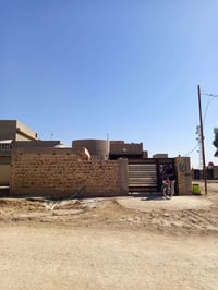 مجاري وتبليط • مساحة ١٥٠م • واجهة ١٠م
