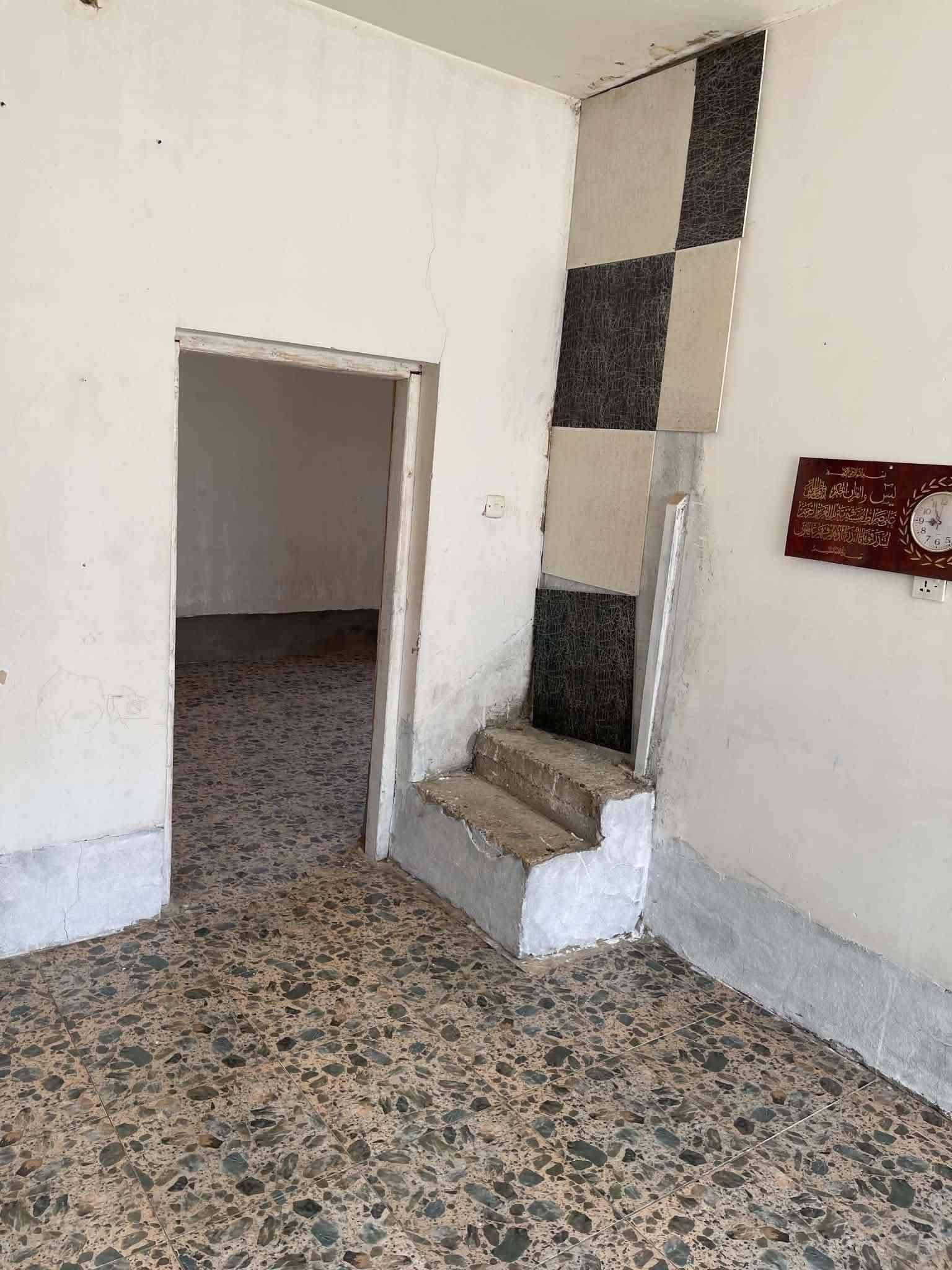 شقه  الايجار 🏠 طابق ثاني معزوله  ✅

يحتوي على غرفتين  نوم و وكنيدور  ومطبخ وصحيات ✅

الموقع  🌏مقابيل مستشفى الاسكان ✅

قيمه الايجار  250✅

الاستفسار الإتصال بالرقرم ‎***********متوفر واتساب✅

