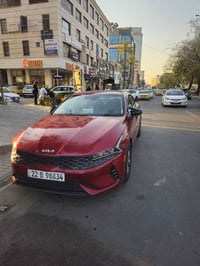 K5  موديل 22 وارد امريكي  رقم اربيل سنويه باسمي سنويه لحد 29  هزة بعده...