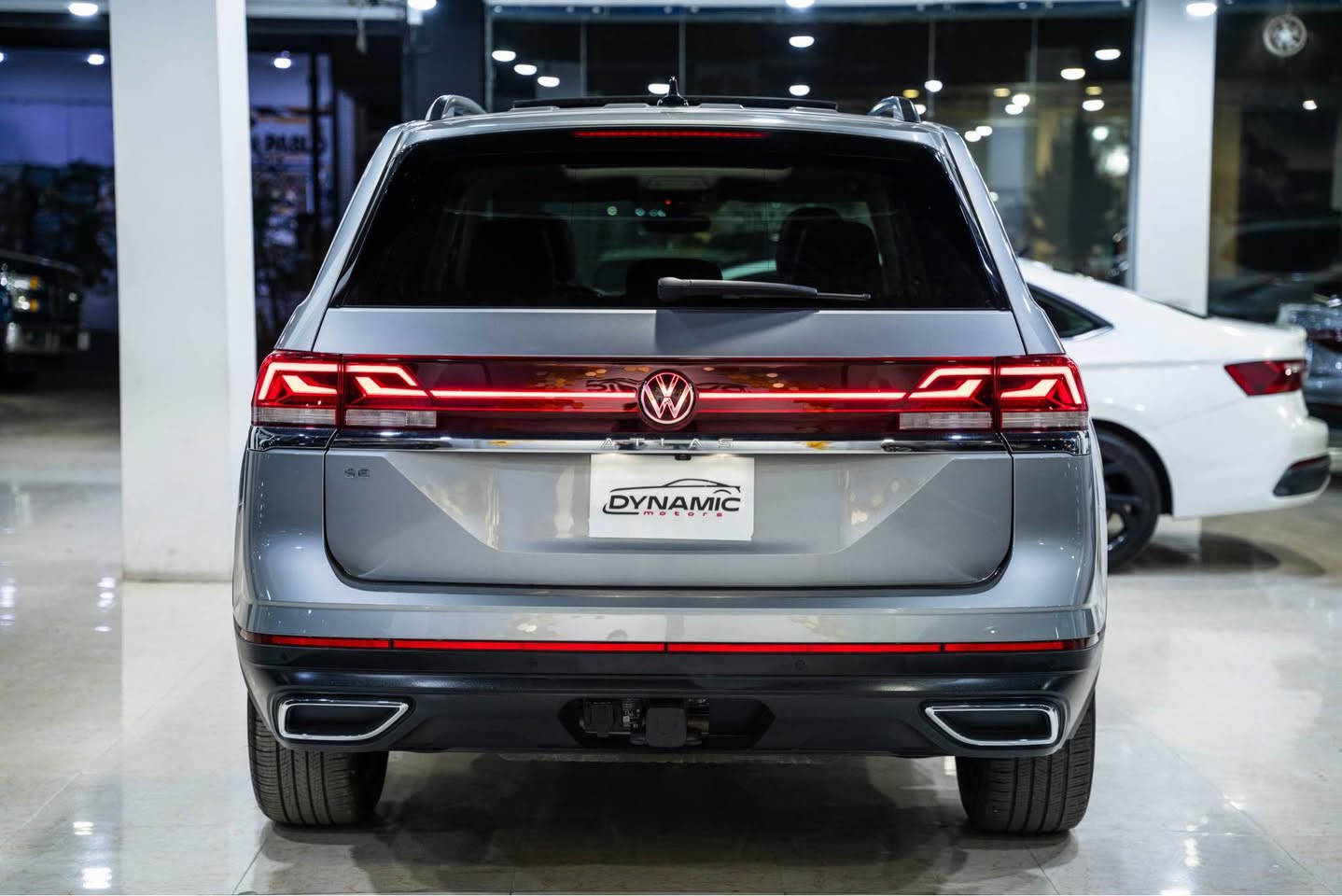 2024 VOLKSWAGEN ATLAS, 2.0T SE TECHNOLOGY

موديل: 2024
وارد : امريكي 
مواصفات :SE -
‎عدد الأميال : 18,000ميل
الون : سلفر
الون داخل ؛ اسود
‏‎سلندر :  V4
‎ صبغ :  ٢ قطعة بدون داخل  
ارباك : فقط بردة
سيارة رقم موقط ٣ شهر بي مجال
مكان اربيل شارع حديد و خشب معرض دايناميك موتورز
‏‎من المعلومات الرجاء التصل علي وتس اب
سعر جدا مناسب 🔥🔥🔥📲📲
                                                                                              *********** -
============== أربيل, العراق
