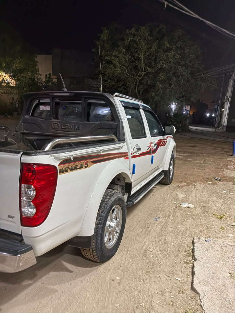 السلام عليكم 
بيكب كريت ويل 2023 كفاله عامه من الصبغ ومن البارد ومن الحالوب مواصفات كشنات جلد كراسي كهرباء فوول كفاله عاامه تخم تاير جديد ع وضع الشركه  ، مكانه نجف حي المطار بأسامينه رقمه نجف ، السعر 116بيه مجال قليل للتواصل والاستفسار فقط ع الرقم واتس اب لان اني موصاحب السياره مكلف بالنشر ***********
