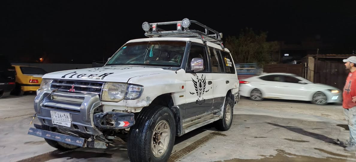 السلام عليكم متسيبوشي باجيرو مديل ٩٧رقم بغداد كير اتماتيك محرك بطة داخل حلو مسجل شاشة  تيرات انضاف السيارة جاهزة وياهة دعاميات بل جمطة وهواي غراض وياهة بسم جيرانة شرط علا مكاتبة مروري تحويل نفس اليوم بيهة سيبايا جبيرة السعر ٢٥ وعليهة ٦٠٠غرمات علا مشتري مكاني الزعفرانية ***********
