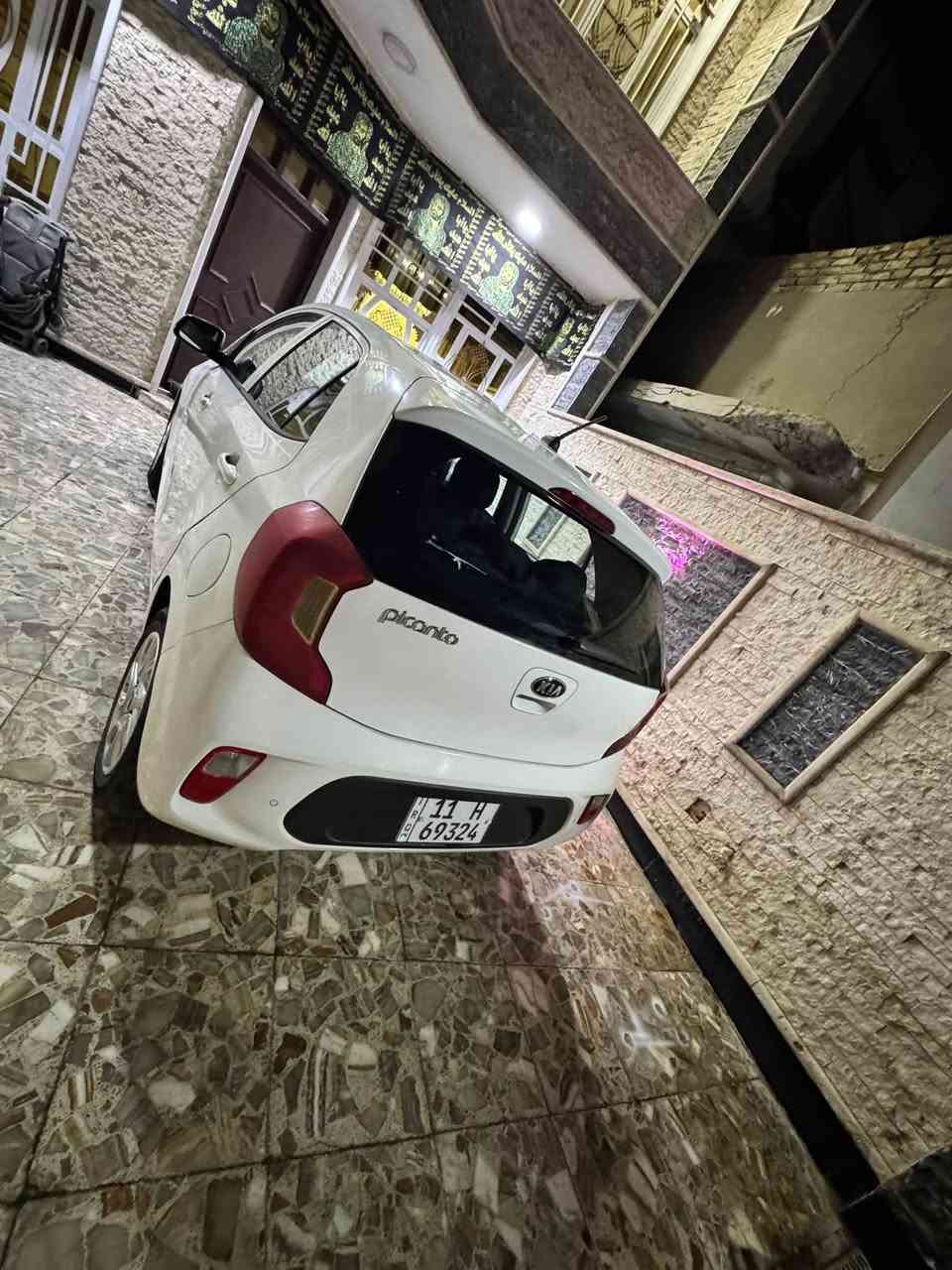 السلام عليكم
عندي هذه السيارة بيكانتو 2020 للبيع ماشية 40

محرك 1200 

4 سلندر 

ماخذيها زيرو السيارة نظيفة دواخل وكهرباء كله شغال

بيها ضربة بباب وصبغ اربع قطع حسب السونار 

بيها حساس خلفي وويل كاب غير عن الستاندر يعني مواصفات زيادة وبلاديات وليد نهاري 

والصفات الاعتيادية مال البيكانتو هم بيها كاملة وشغالة 

والسيارة كله بانزين محسن محركها جدا نظيف

رقمها بغداد وموجودة داخل بغداد الطالبية 

وباسمي وجاهزة للتحويل ما عليها اي شيء

وحتى صور السونار موجودة 

سعرها 108 ورقه وبيها مجال ان شاء الله 

تخم تايرات جديد وسنوية جديدة هالسنة 

يا ريت يتواصل بس الي فعلا شراي على الواتس اب 

***********
