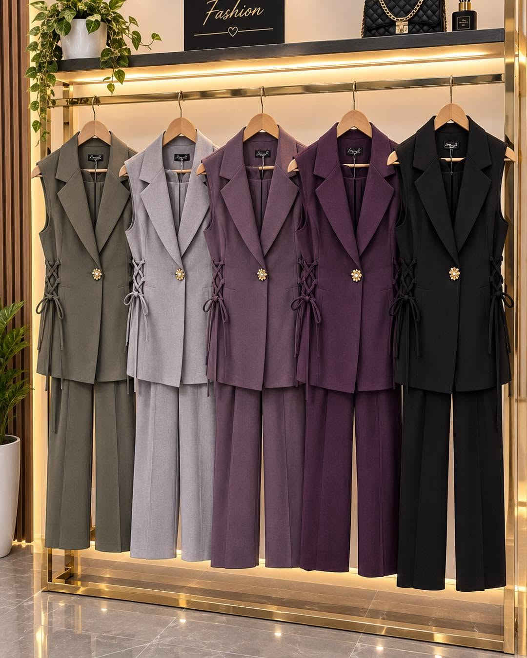 ✨ طقم يلك مبطن مع كيلوت ✨
🔥 السعر: 25 ألف فقط 🔥
📏 القياسات: من 38 لل 48
👗 متوفر بأكثر من 15 موديل مختلف
🧵 القماش: نيكول ميصوف — خامة مرتبة ومناسبة للّبس اليومي
📍 متوفر حالياً في الفرع الأول والثا
