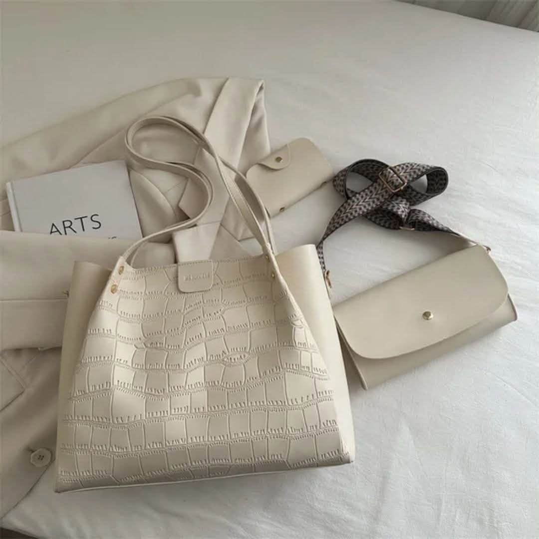 جديد تكرار لدى اوريليا
حقيبة سواريه كلاتش + كروس بدي  ✨
جودة عالية وموديل عصري نازك ❤️
الحجم:
الارتفاع: 11 سم
العرض: 20 سم
العمق: 7.5 سم
مناسب لـ:  الاعراس  ، المناسبات ، الحفلات ،  الموظفات، الطالبات 

السعر: 10 الاف فقط ✅ 🔥🔥
توصيل جميع احياء الموصل وجميع المحافظات 😎💖
