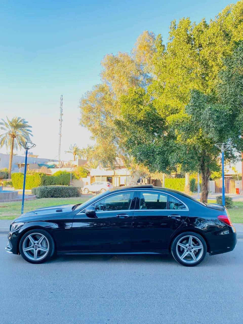 سلام عليكم
مارسيدس C300 موديل 2017
رقم جديد اربيل مبدله و باسمي
Amg kit بلادي
مواصفات المارسدس معروفه 
بانوراما
ستيرن طيارة
كشن رياضي
تحكمات
تبريد امامي ٥ قطع و خلفي قطعتين ٧ سرعات
اشارات ترحيبية زرقاء
كشنات تحكم كهربائي و خزن ميموري
انماط سياقة ايكو و كومفورت و سبورت و سبورت بلص و اندفجول
و مواصفات كلش هواي بعد
ماشية 170,000 km
حادثها موضح بالصورة 
و بيها صفحة سايق كلير 
دعامية خلفية مصبوغة
السيارة جداً مريحة 
حاولت اكتب كل التفاصيل حتى يكون عدكم علم بلكشي
للتواصل ***********
السعر 167$
