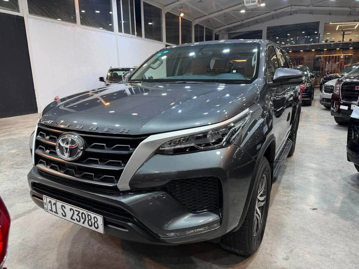 سلام عليكم فورجنر2023
ماشيه 28 الف 
السعر 250 ورقه
الاتصال ***********
بغداد حي العدل
