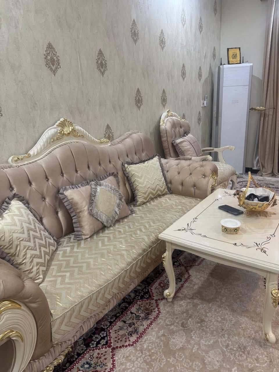 تخم للبيع مليون دينار 
البصره 
سعر الجديد ٣٠ ورقه 
***********
البصره الامل٢
