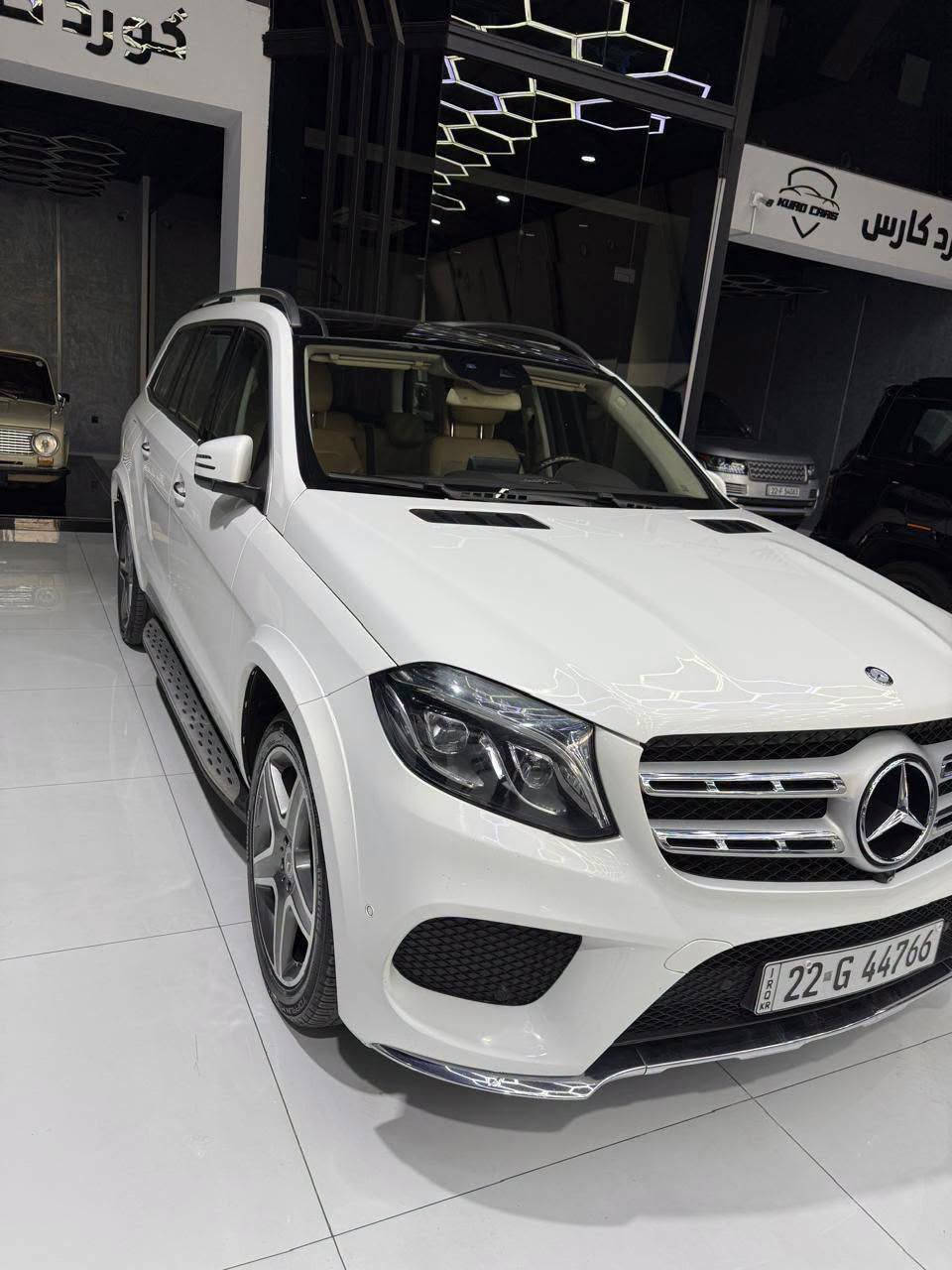 مرسيدس gls 500  موديل 2017
8 سلندر تون تربو 455 حصان 

وكالة خليجي

مكفولة من الصبغ والضربة

اوتو بارك

نقطة عمياء

حساس امامي خلفي

جكات تصعد وتنزل

بانوراما بالكامل

ابواب شفط

بردات جانبية بلاد

مقاعد كلها كهرباء

بصمتين موجودات

كامره 360

رادار جانبي امامي

كشنات مساج

كشنات تدفئة تبريد

شاشات خلفية

سماعات  للشاشات الخلفية من شركة  مرسيدس

تلفزيون خلفي مع ريمونت

سماعات هارمان كوردن
مكان السيارة اربيل  ***********

السعر 🟩علق ستصل لك رسالة تتضمن السعر

