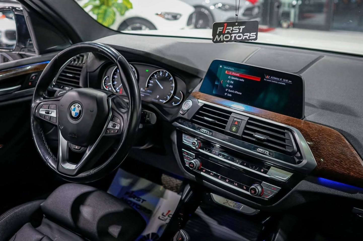 BMW X3 X-DRIVE30I 2021 
Engine: V4 2.0L 🔥
رقم اربیل جاهز 
ماشي 50 الف
بابین و جملغ خلفي صبغ 💎 
بدون داخل 
ایرباک بردة سیستم 
بجم کبس 
وارد امریکي 🇺🇸
سعر 199 وەرقە 😱 
📍مکان سیارة اربیل 
~~~~~~~~~~~
***********
***********
~~~~~~~~~~~
BMW X3 X-DRIVE30I 2021 
Engine: V4 2.0L 🔥
ژمارە هەولێر جاهیز 
50 هزار روشتووە 
دوو دەرگا و جمالوغی پشتەوە بویاغە 💎 
بێ ناوگرتن 
ئێرباک شان سیستەم 
پێش کەپس 
وارد ئەمریکی 🇺🇸 
نرخی 199 وەرقە 😱 
📍 شوێن هەولێر أربيل, العراق
