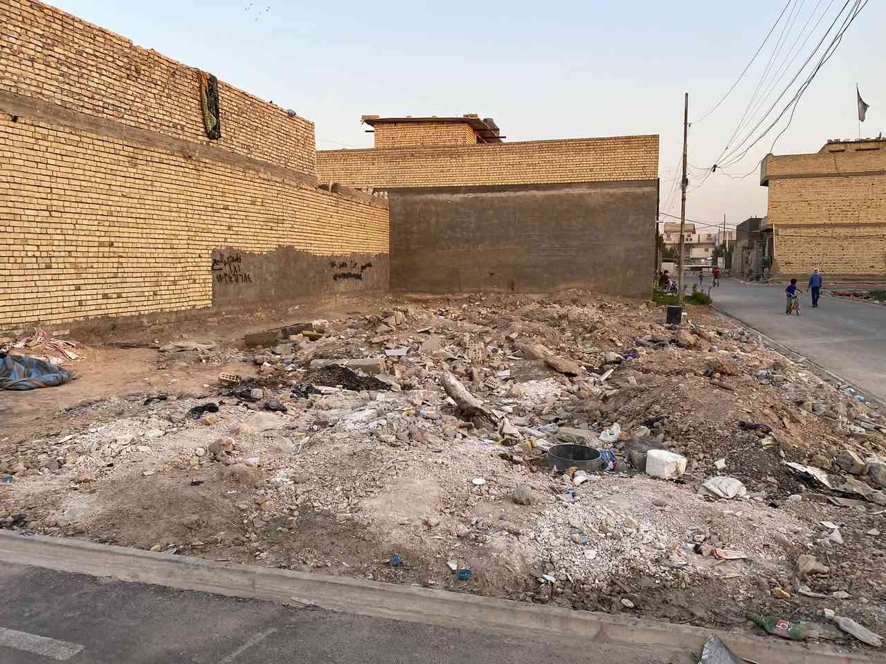 سلام عليكم قطعه ارض ركن مربعه للبيع 100متر10×10 في خضراء الدسيم ***********مكلف في النشر
