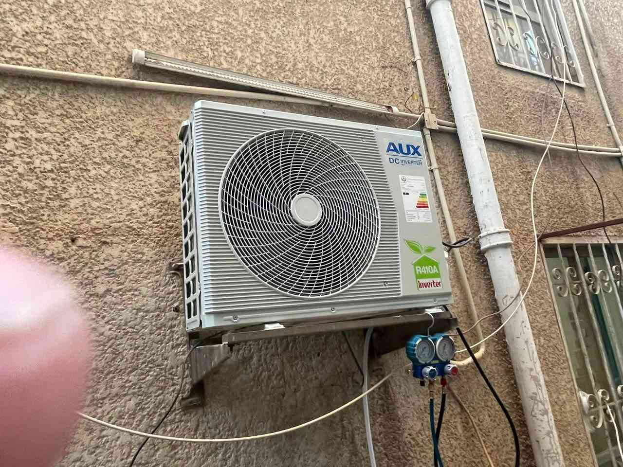 نصب سبالت   وصيانه و تنظيف كافة أنواع أجهزة التبريد موقعياً و بكادر متخصص مع الضمان  .. 👷🏻‍♂️

يعنى عندك صيانة أو تنظيف لا تحتار   سبلتك مابي برودة لا تحتار سبلتك دفع الهواء ضعيف لا تحتار، إتصل بينا و راح نجيك لباب بيتك .. 

   ماعليك فقط الاتصال بمركز خدمة العملاء  على الواتس اب  
***********

🟥  تنظيف موقعي  لجميع الدوائر والشركات مع الضمان 
🟥 صيانة - شحن غاز مع الضمان - نصب - غسل 
عمل فاكيوم ..
***********
