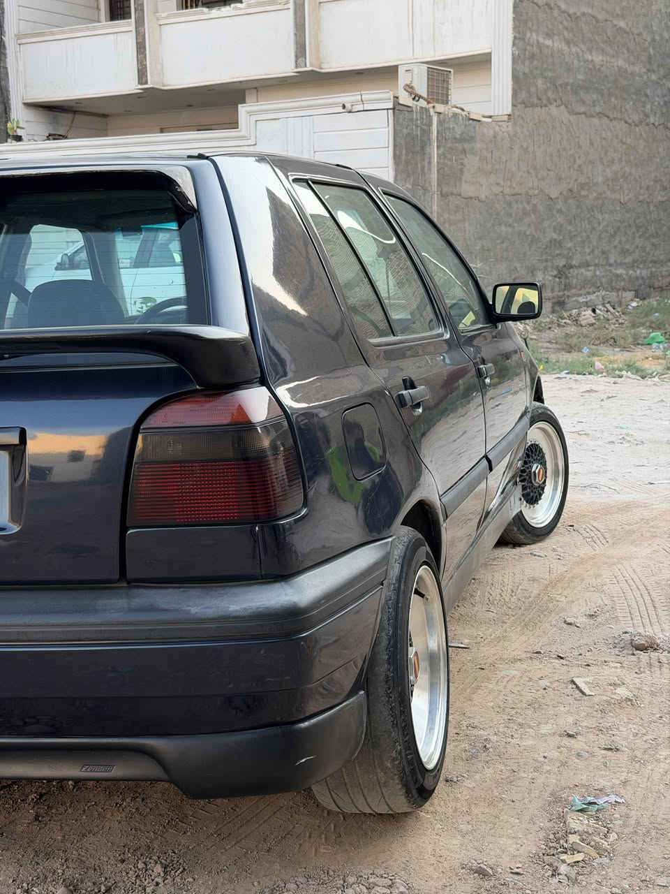 السعر 41 وبيها مجال 
السلام عليكم ورحمة الله
كولف موديل 1992 مكينة 1800 كير عادي
ويل Bbs تو سايز
هزة جديدة رقم جديد
كير كفالة
مكينة كفالة
تبريد شغال
مكاني بغداد التاجيات قرب المرور
تحويل بنفس اليوم
***********
