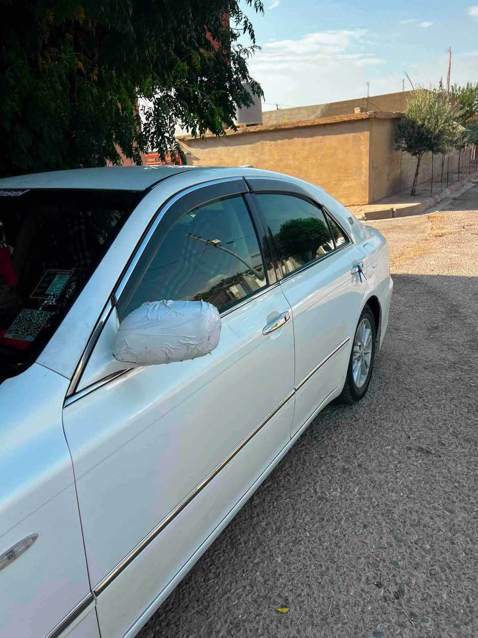 سەرەتا بەناوی خوای گەورە 
شاهینە ساغ ساغ  شتی هەلگیراو 
مۆدیل 2007 بەسمە رەساسی
مەکینە 180  
مەکینە بچوک گێر گەورە مەغوبی بازاڕ 
چوار دگمە  و پەردە 
ناوزەردی ساج مەلەکی 
دعدل سورعە 
تەبرید و شاشە مەزبوت
گێر و مەکینە ئەکسل بە شەرت 
سەقفی شوشەیە 
سەیارەکە پێویست بە وەسف ناکا خۆی دیارە سەیارەی ماڵانە 
یەک دینار مەسرەفی نیە 
دەعمی نیە هیچ 
سبوخیش سۆنەرەکەیم داناوە

سعریش 85 گەڵاو یەک تۆز مەجال
***********
