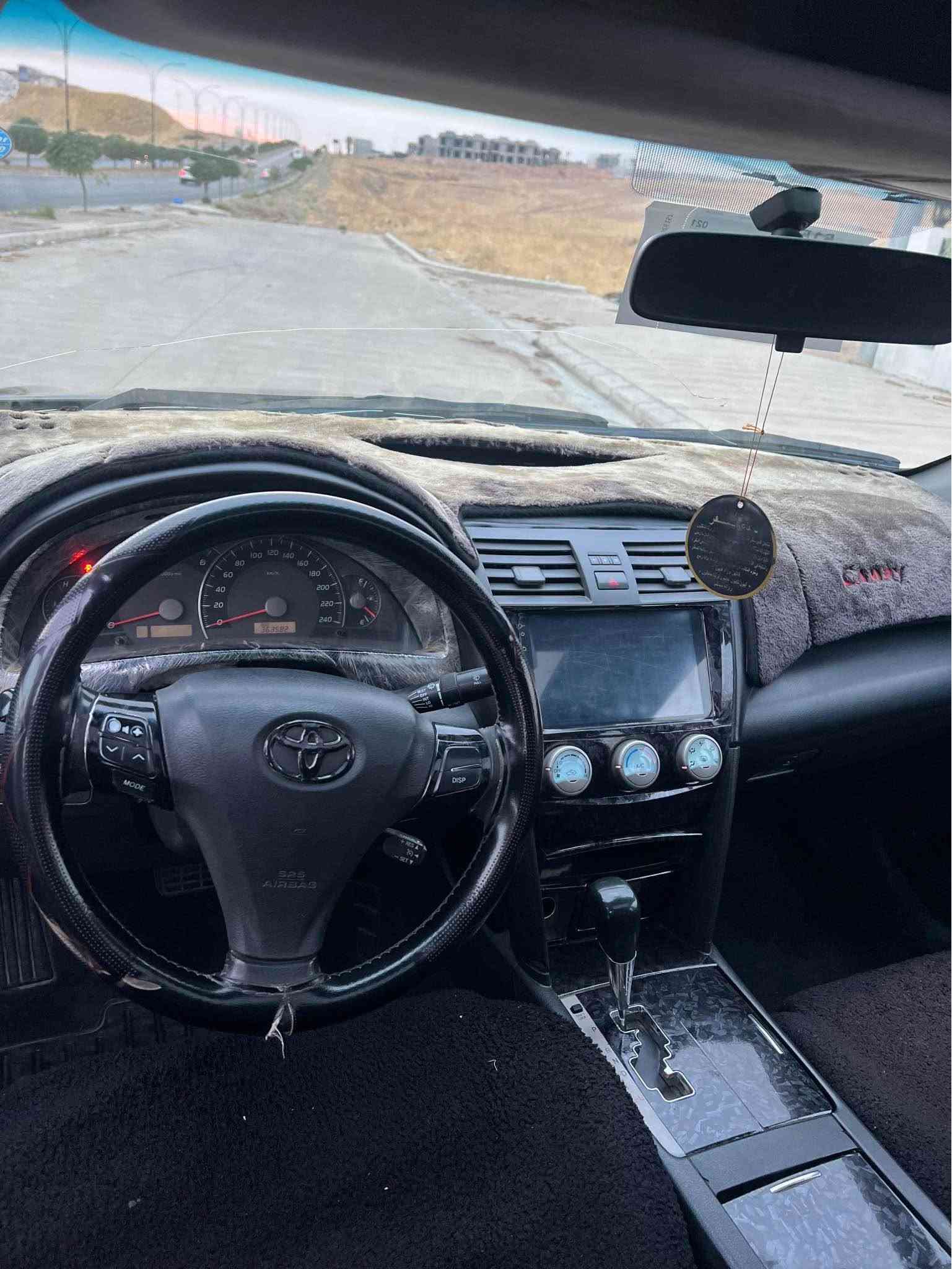 ***********
TOYOTA CAMRY 2009
 ربع جملغ   سبوخ بي داخلي 
گئر مكينه شه رت 
رقم سنوي تحويل شه رت 
جار تا جديد بي مصرف 
تبرديش  خر تشت شه رت 
سعر فول فول مناسب😱
*********** اكر, نينوى
