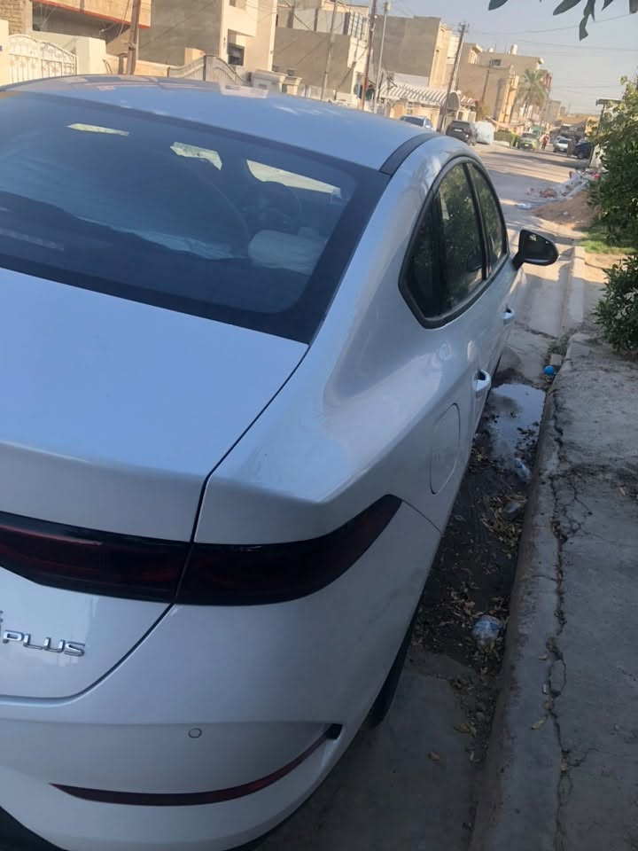 السلام عليكم
للبيع BYD كن بلاص 2025
داخل أبيض مكفولة كفالة عامة 
زيرو بعدها بحالة الوكالة 
رقم بغداد وبأسمي 
أرضية جلد وباقي المواصفات المعروفة 
ماشية 2000 وقابل للزيادة 
مكاني بغداد الكرخ 
السعر /21مليون وبيها مجال 
هــ ***********
