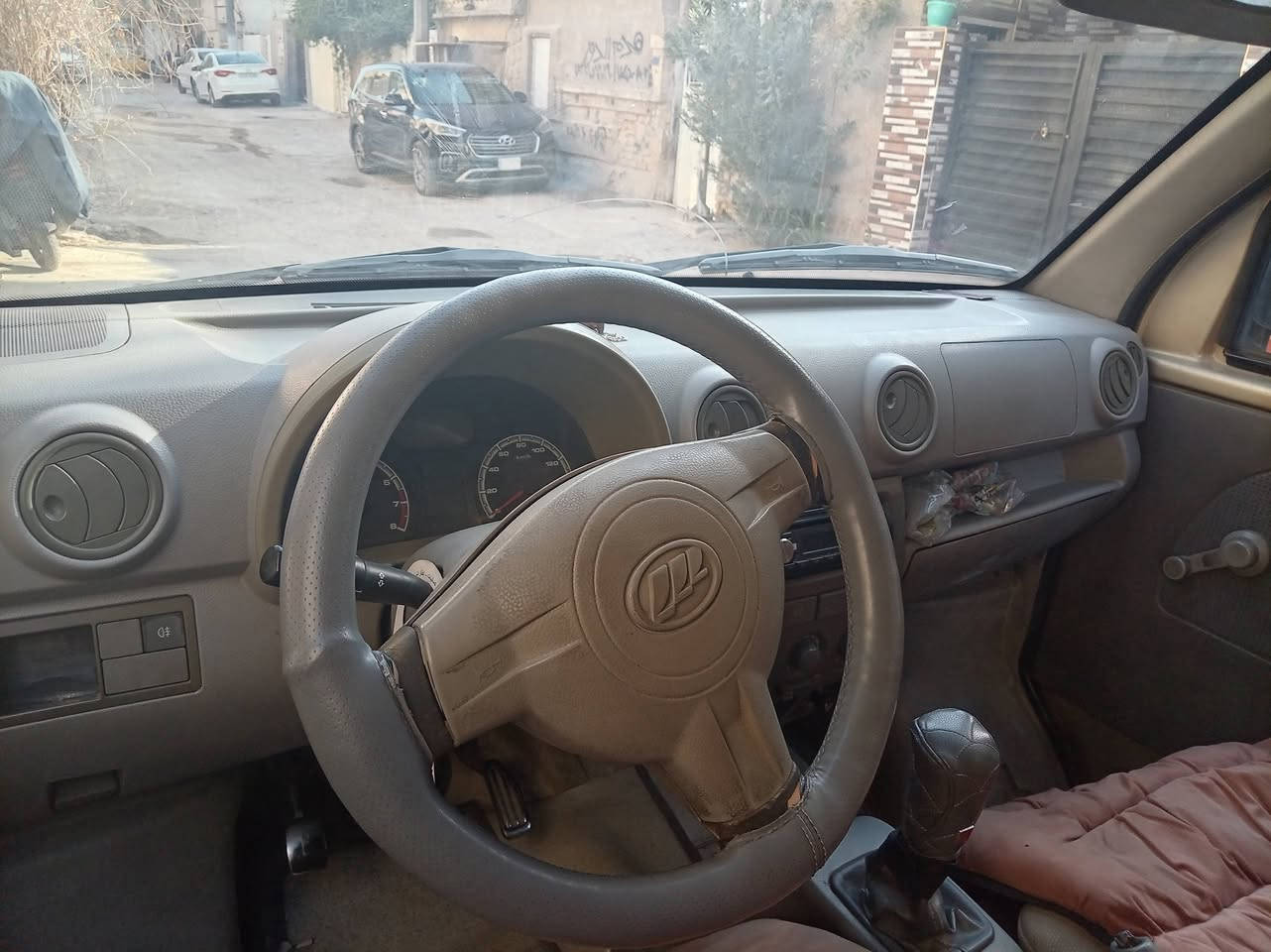 السلام عليكم ورحمة الله وبركاتة
للبيع ليفان موديل ٢.١٣ ٧ راكب كير ومحرك نظيف رقم انكليزي كما مثبت بالصور تحويل مباشر السعر ٣٥ ورقه وبيه مجال للاستفسار الاتصال على الرقم *********** غير متواجد على الفيس

